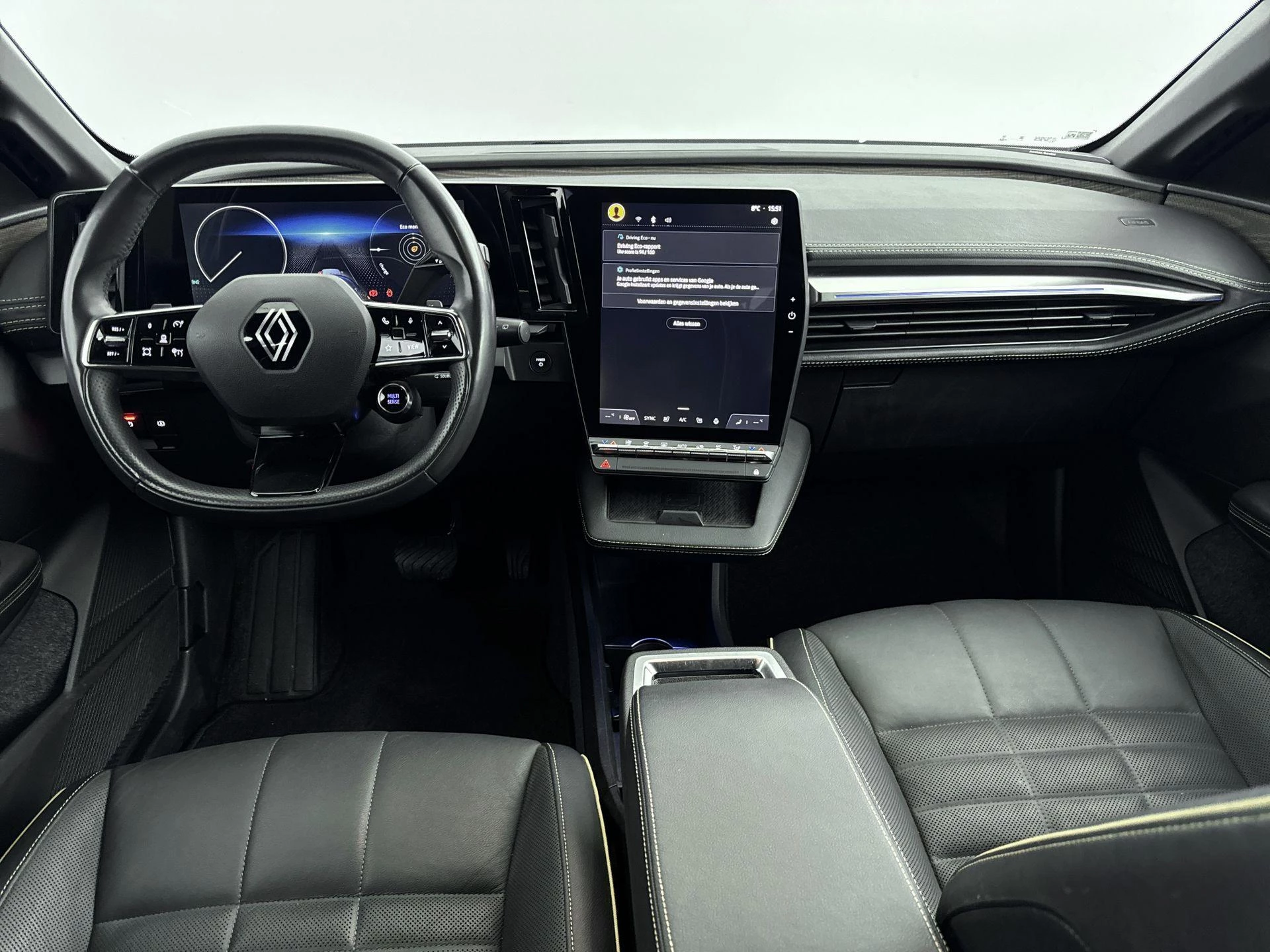 Renault-Megane E-Tech-image-16