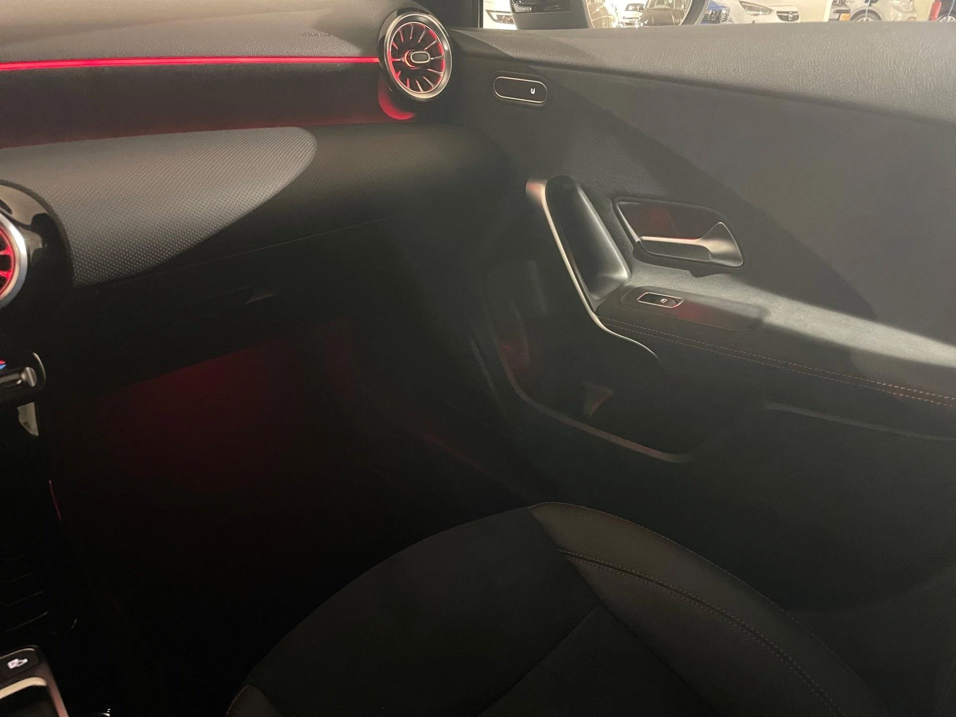 Mercedes-Benz-Classe A-image-8