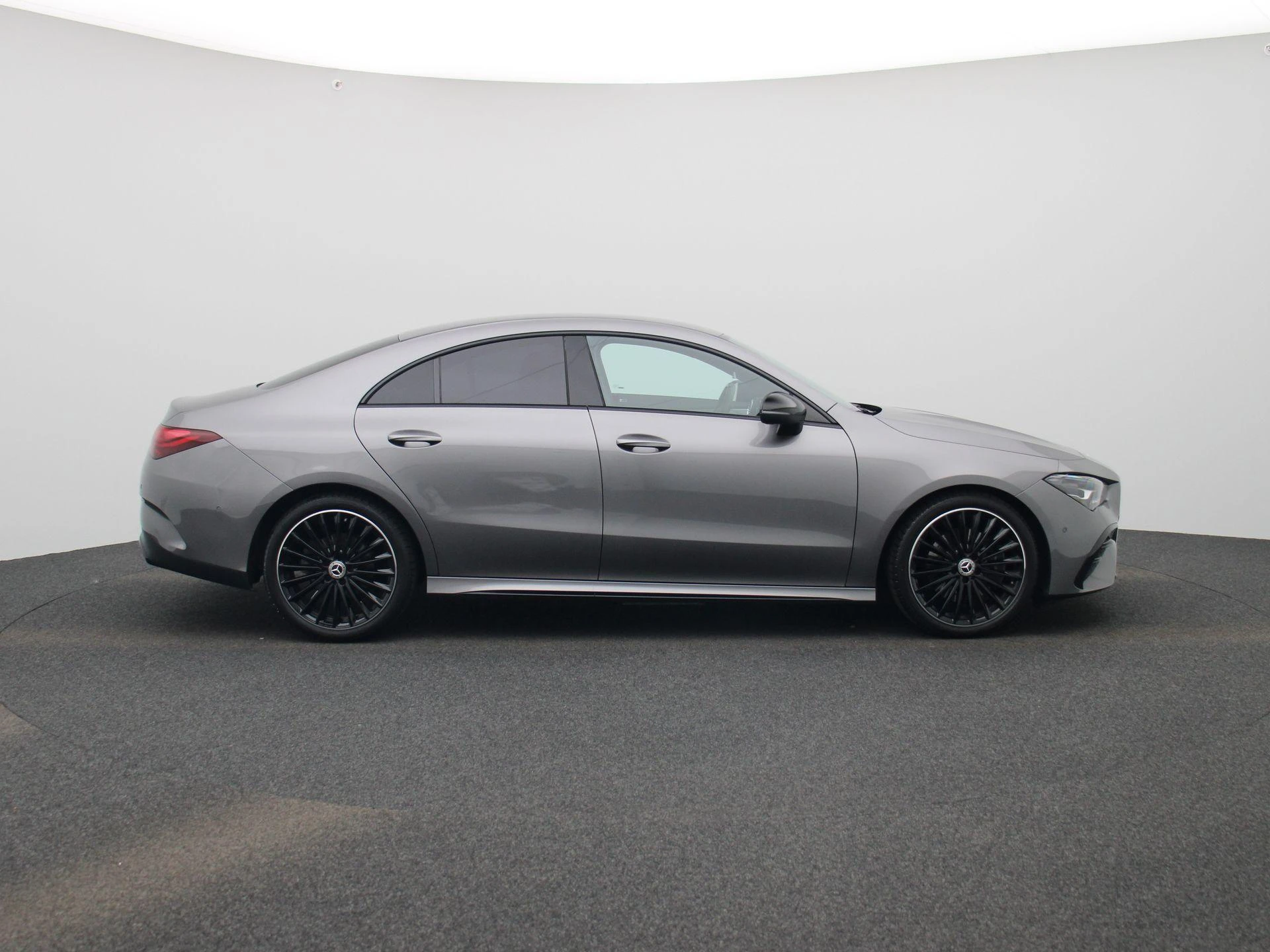 Mercedes-Benz-CLA-image-5