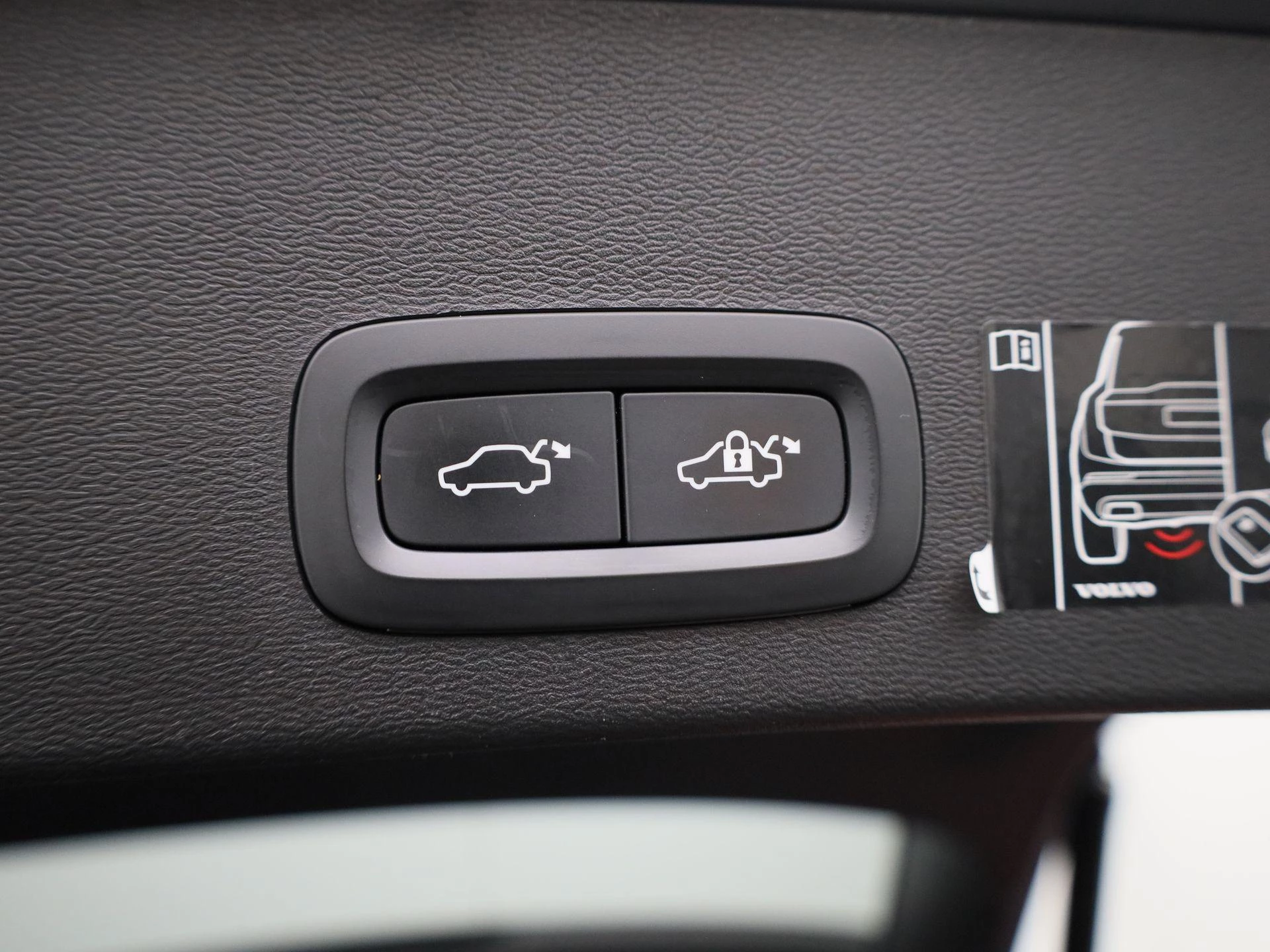 Volvo XC40 1.5 T4 Recharge Expression