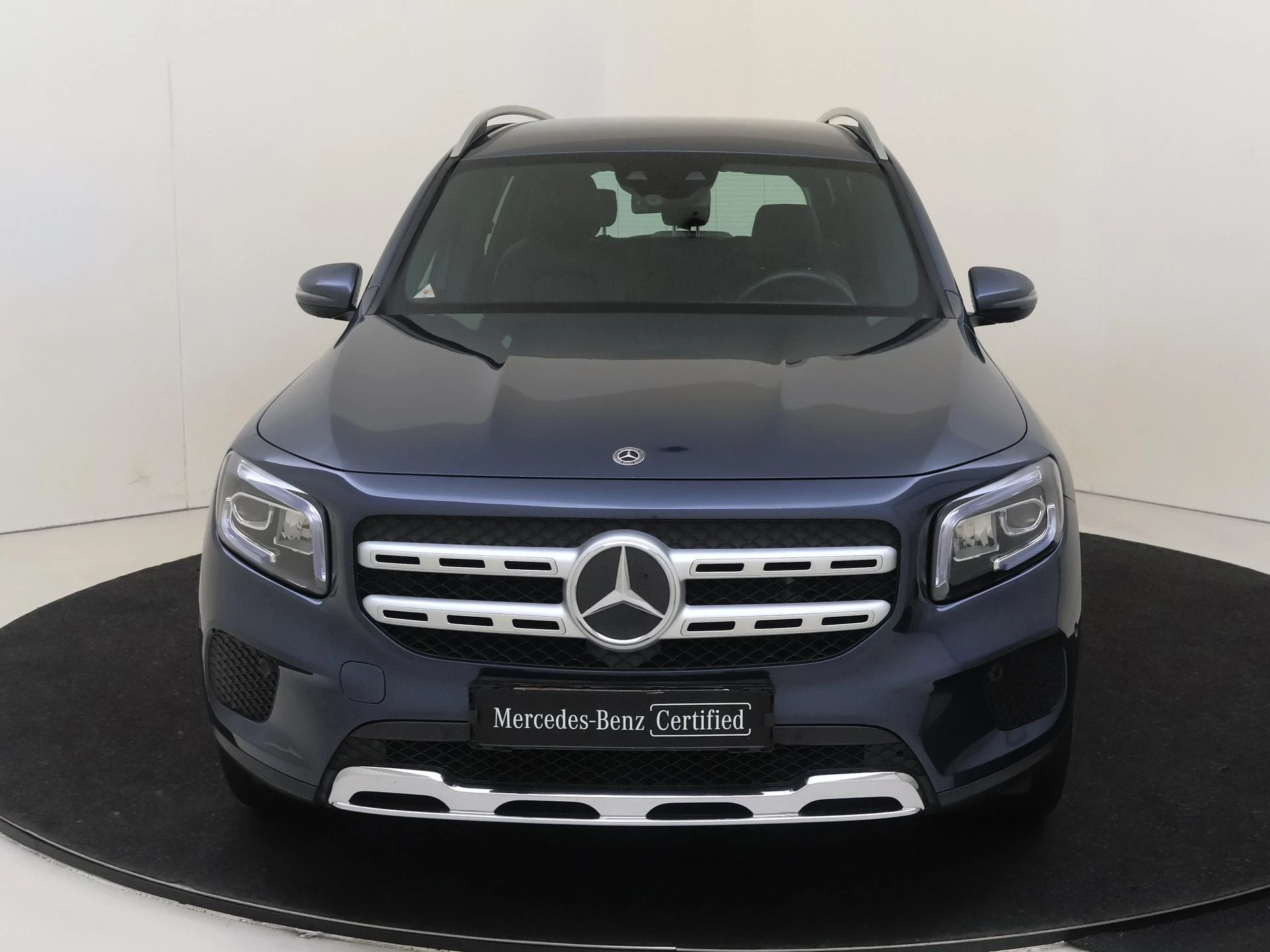 Mercedes-Benz-GLB-image-5