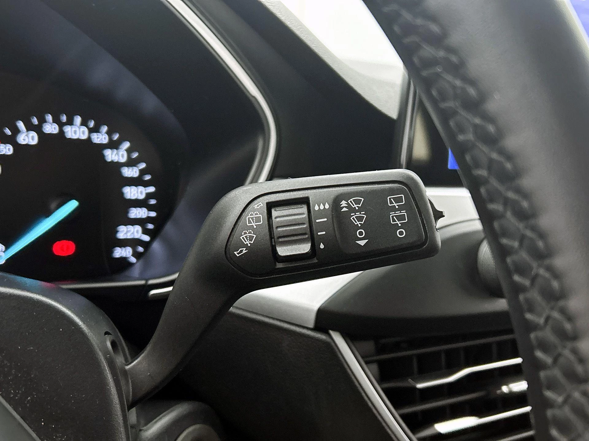 Ford Focus Wagon 1.0 EcoBoost Hybrid Trend Edition Business
