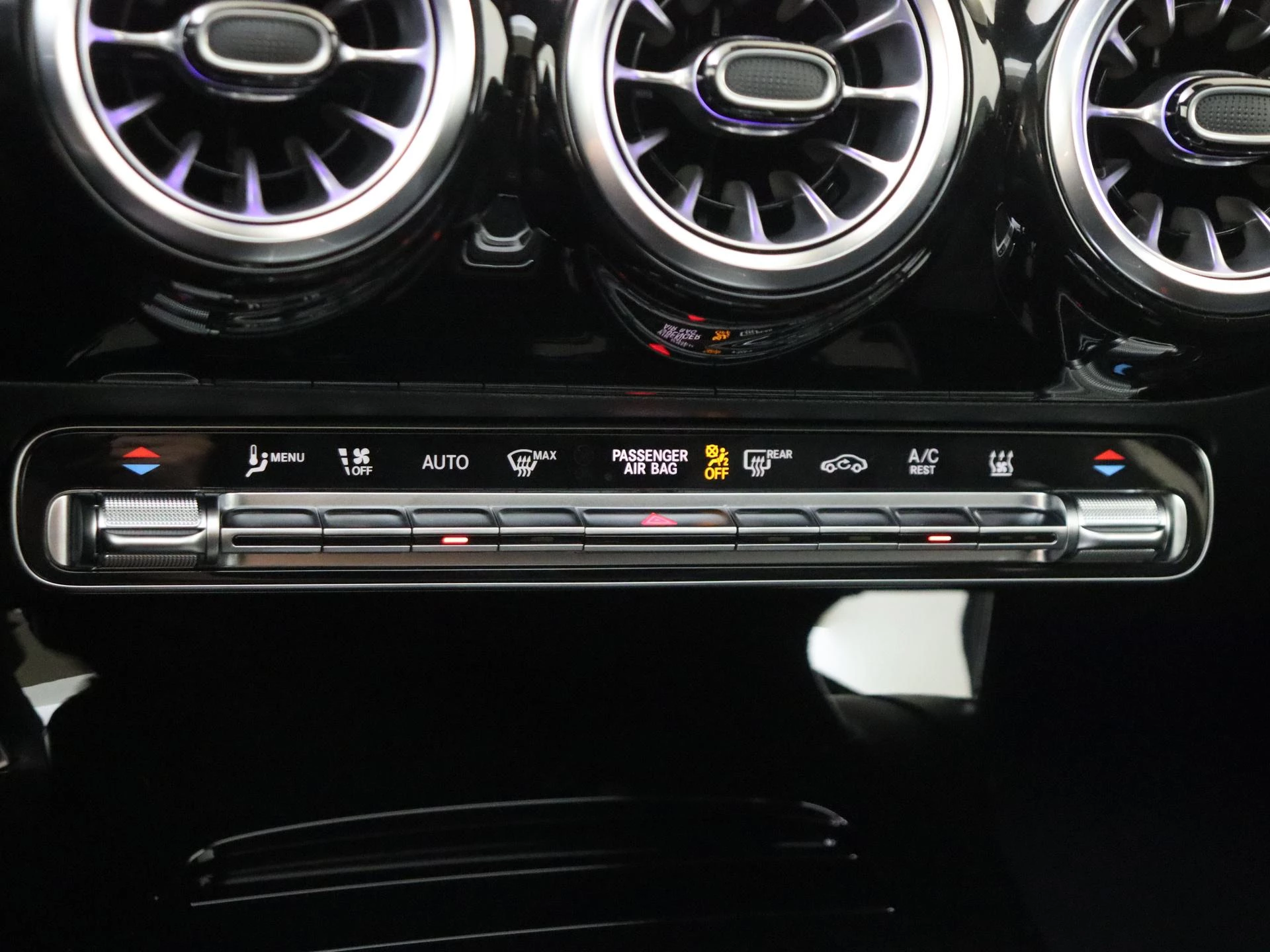 Mercedes-Benz-A-Klasse-image-22