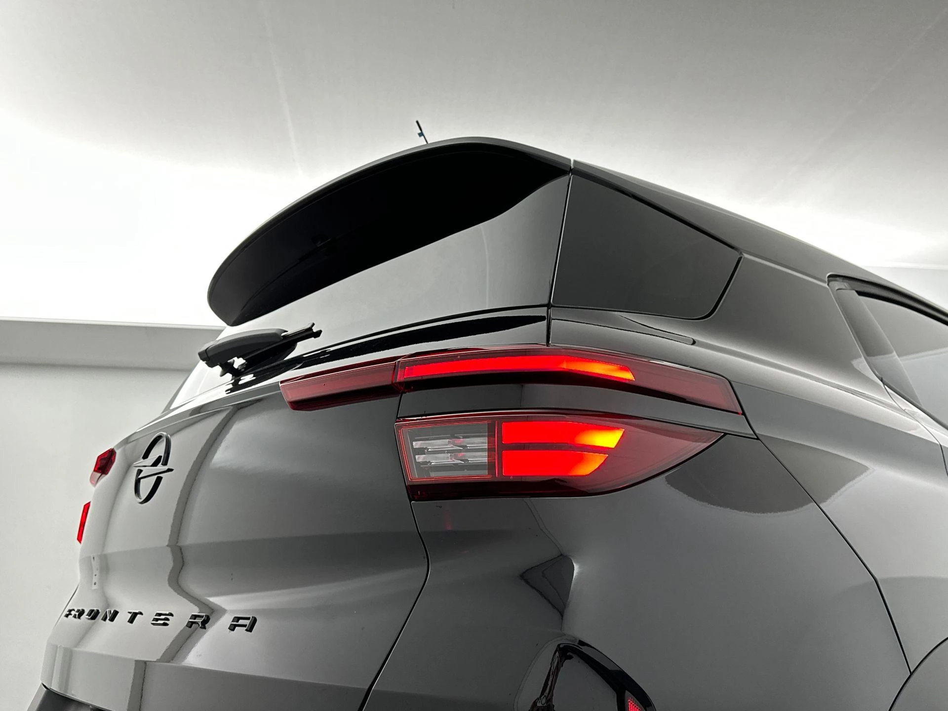 Opel-Frontera-image-31
