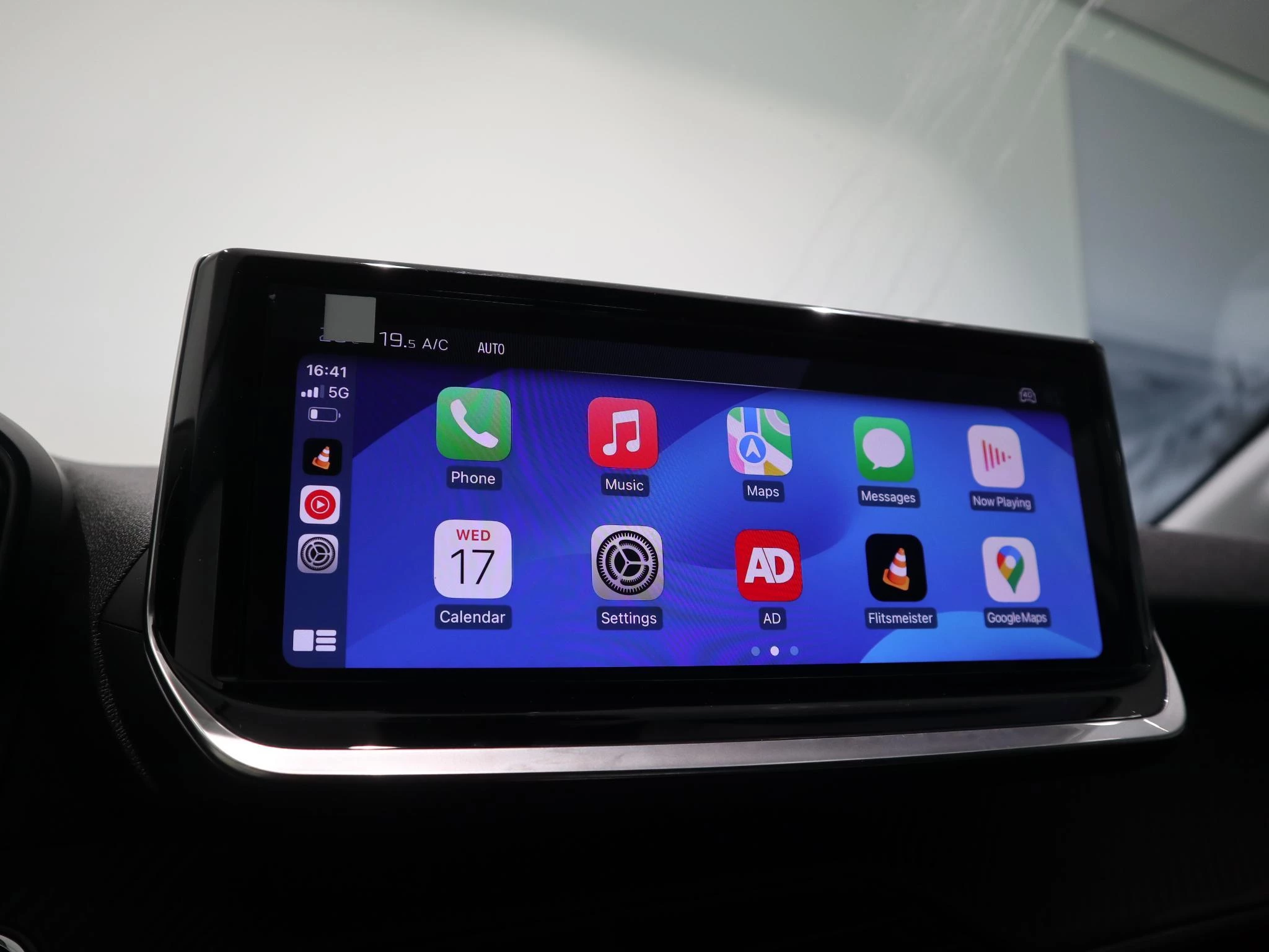 Peugeot-208-image-10