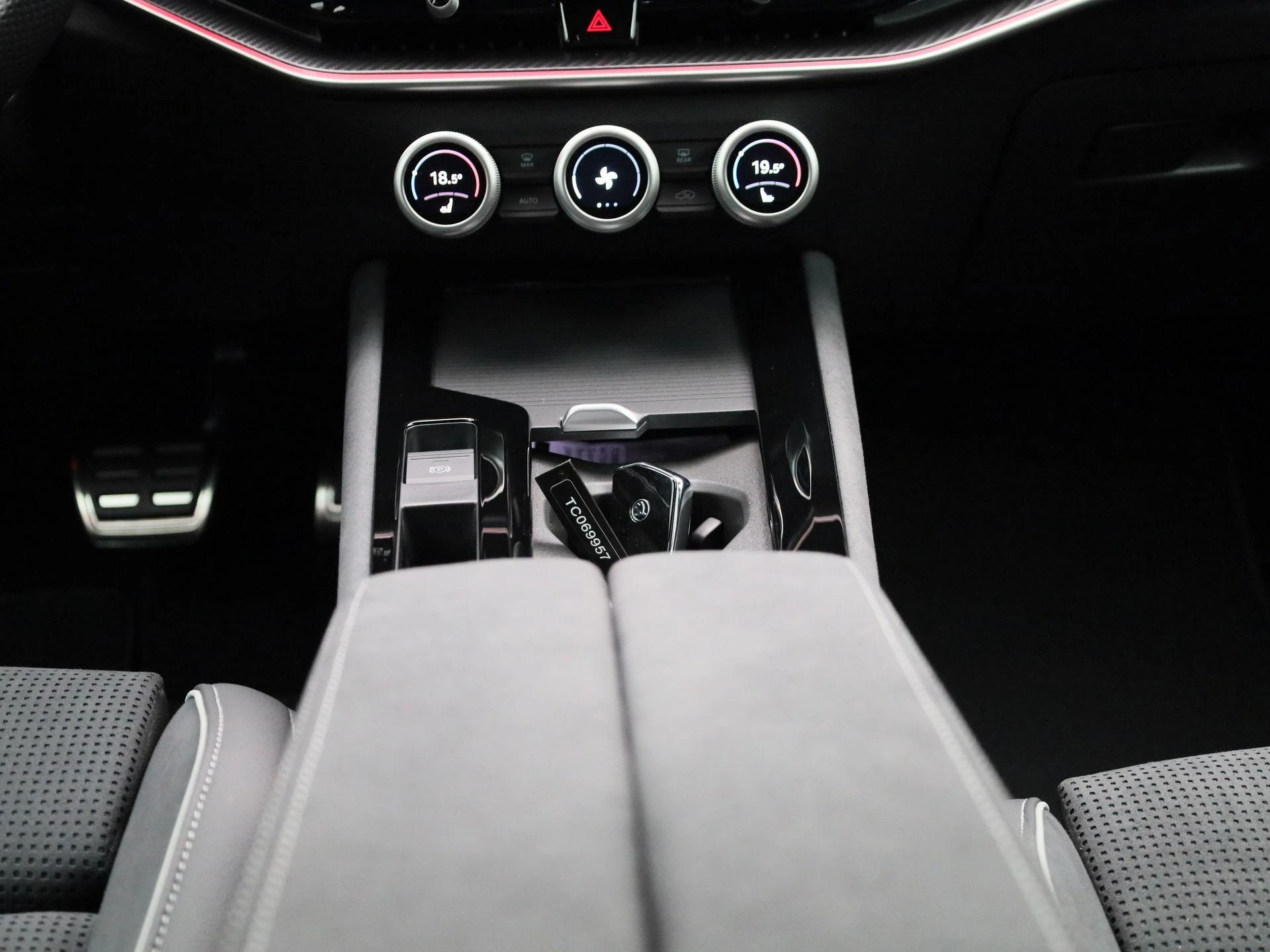 Škoda Superb Combi 1.5 TSI PHEV Sportline Business 204 PK