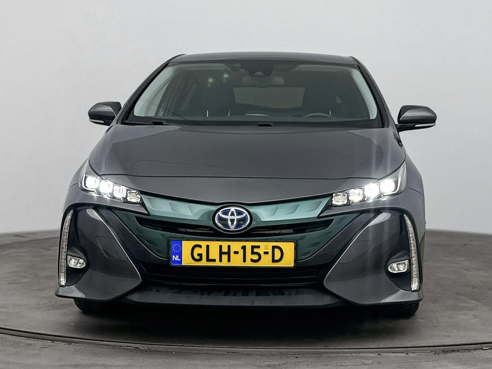 Toyota-Prius-image-4