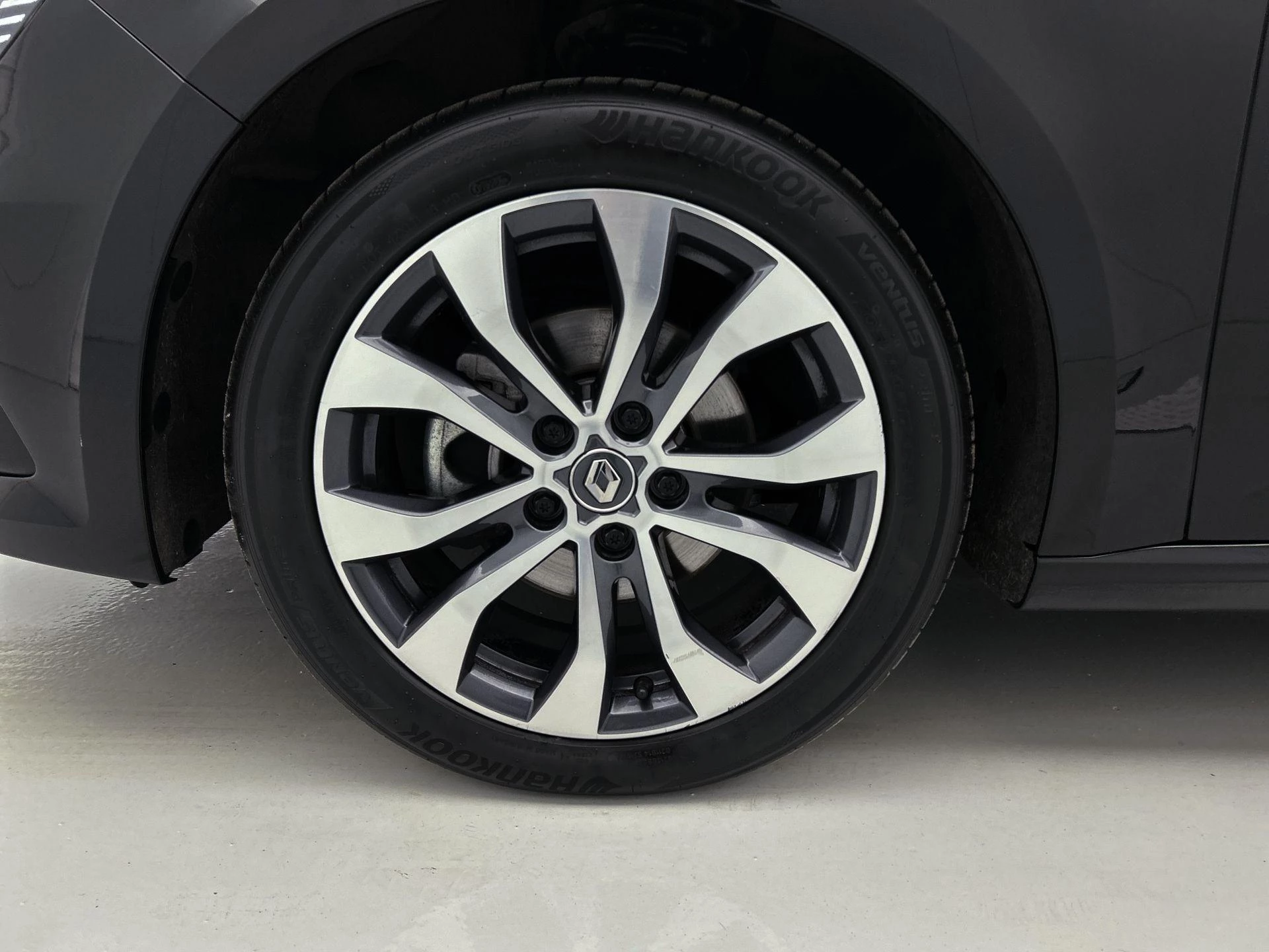 Renault-Mégane Estate-image-13