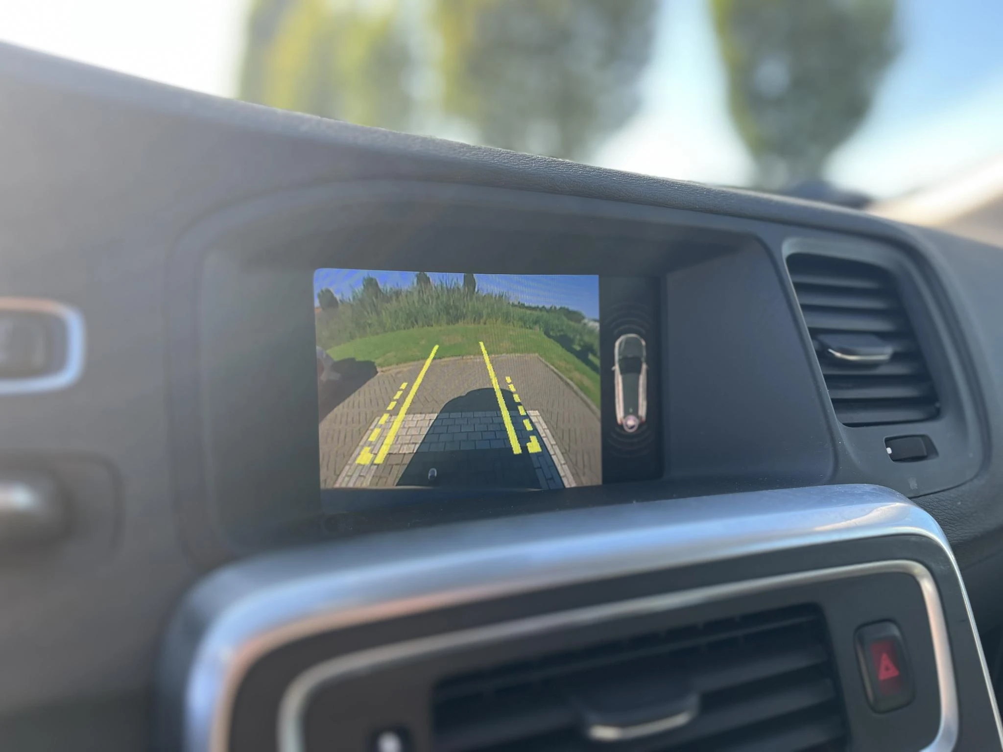Volvo-V60-image-25