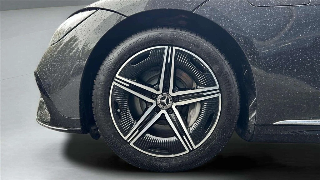 Mercedes-Benz-EQE-image-8