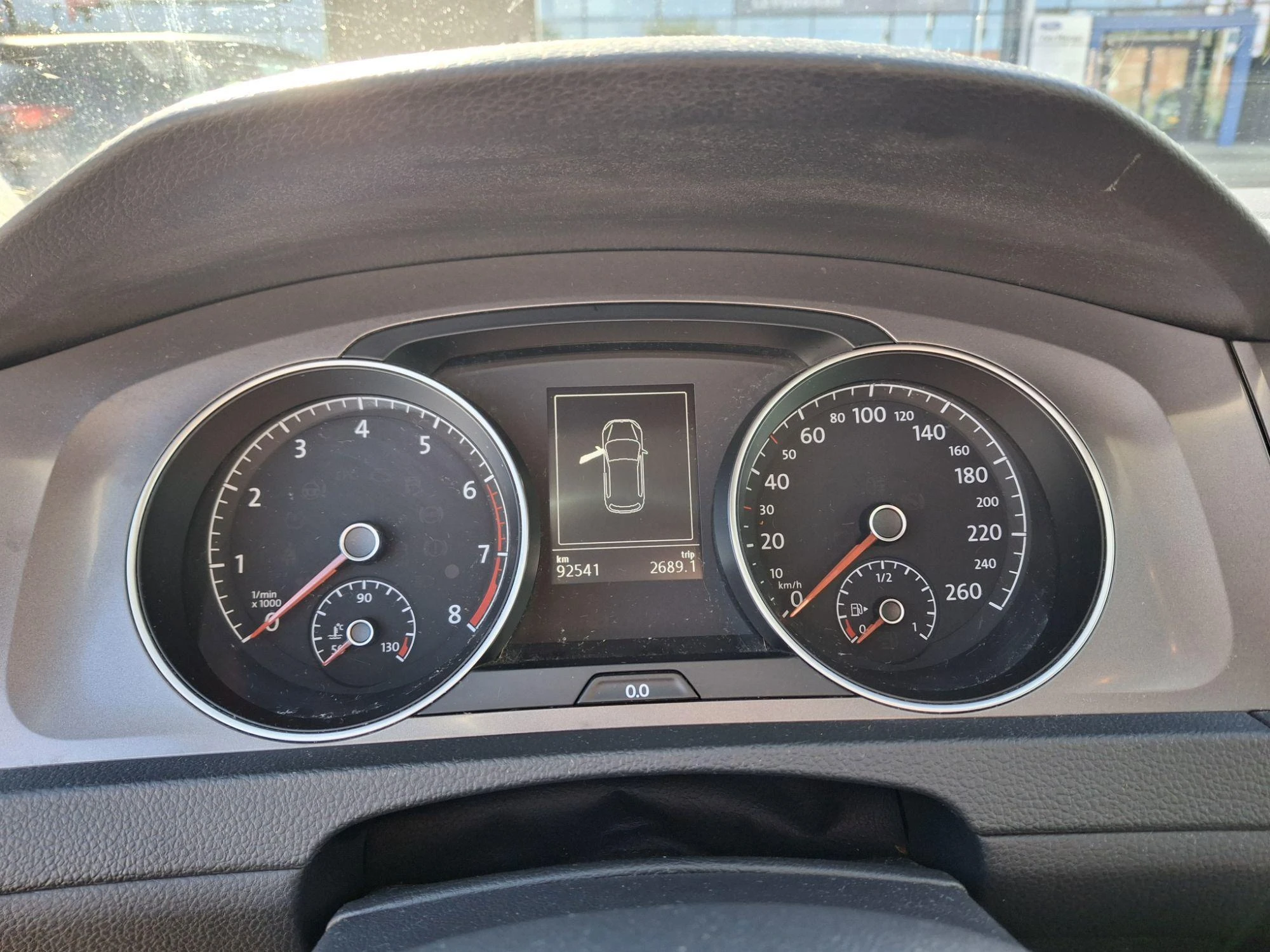 Volkswagen-Golf-image-3