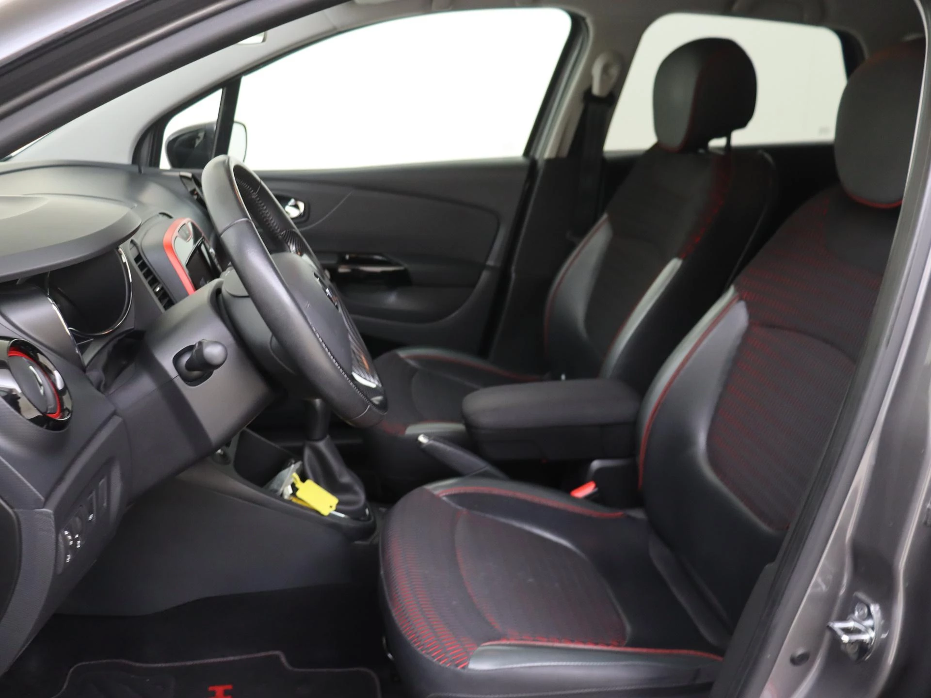 Renault-Captur-image-10