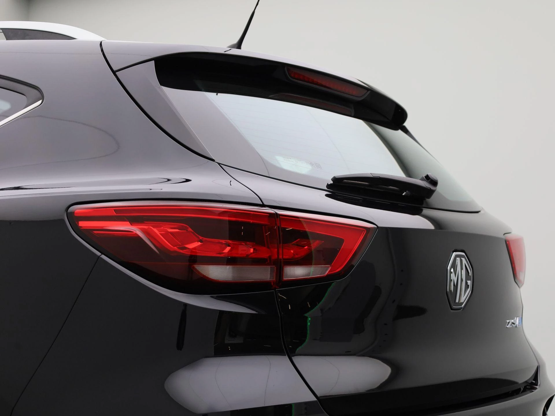 MG ZS EV Long Range Luxury 70 kWh