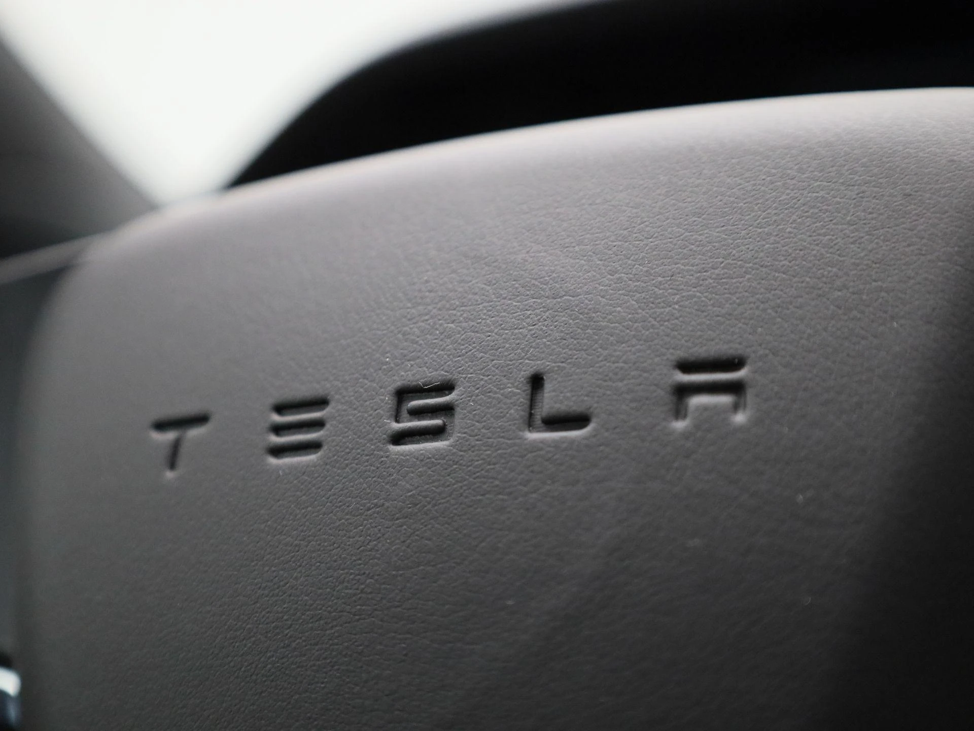 Tesla-Model S-image-34