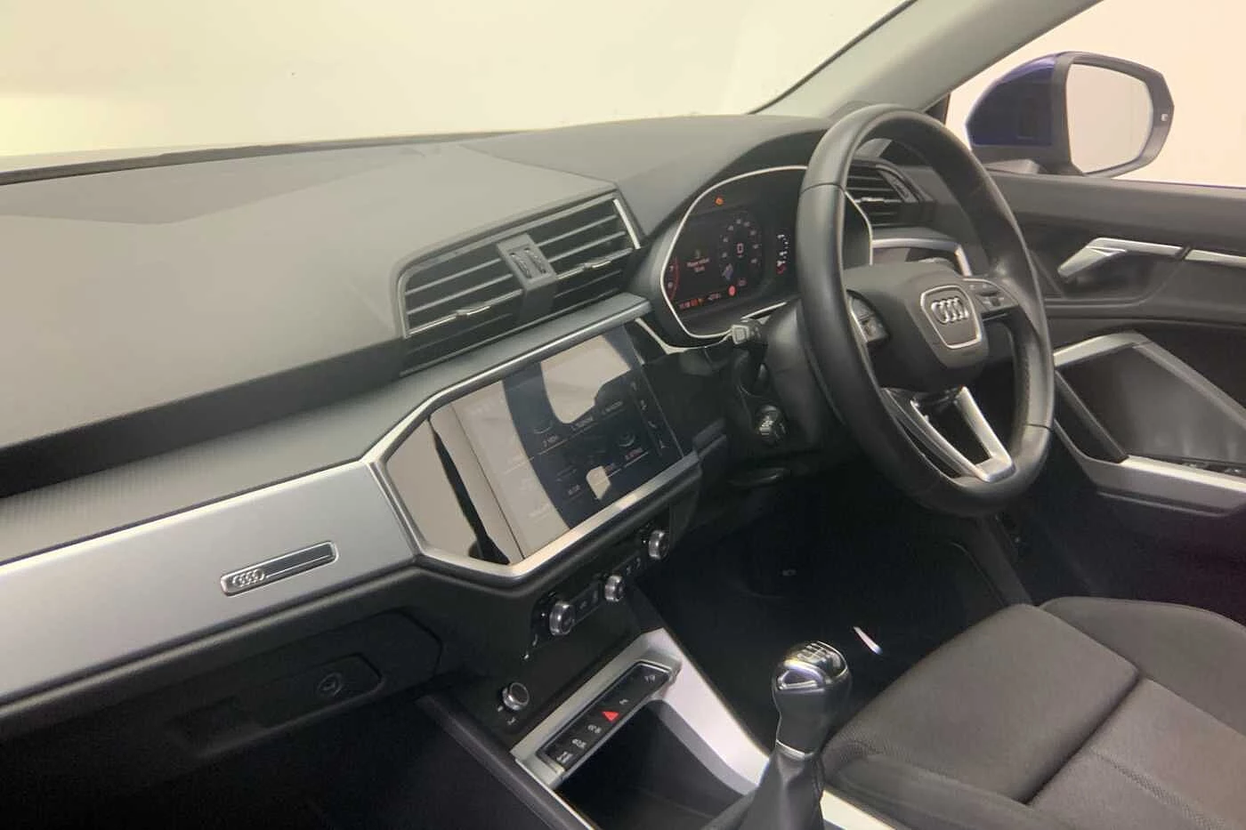Audi-Q3-image-11