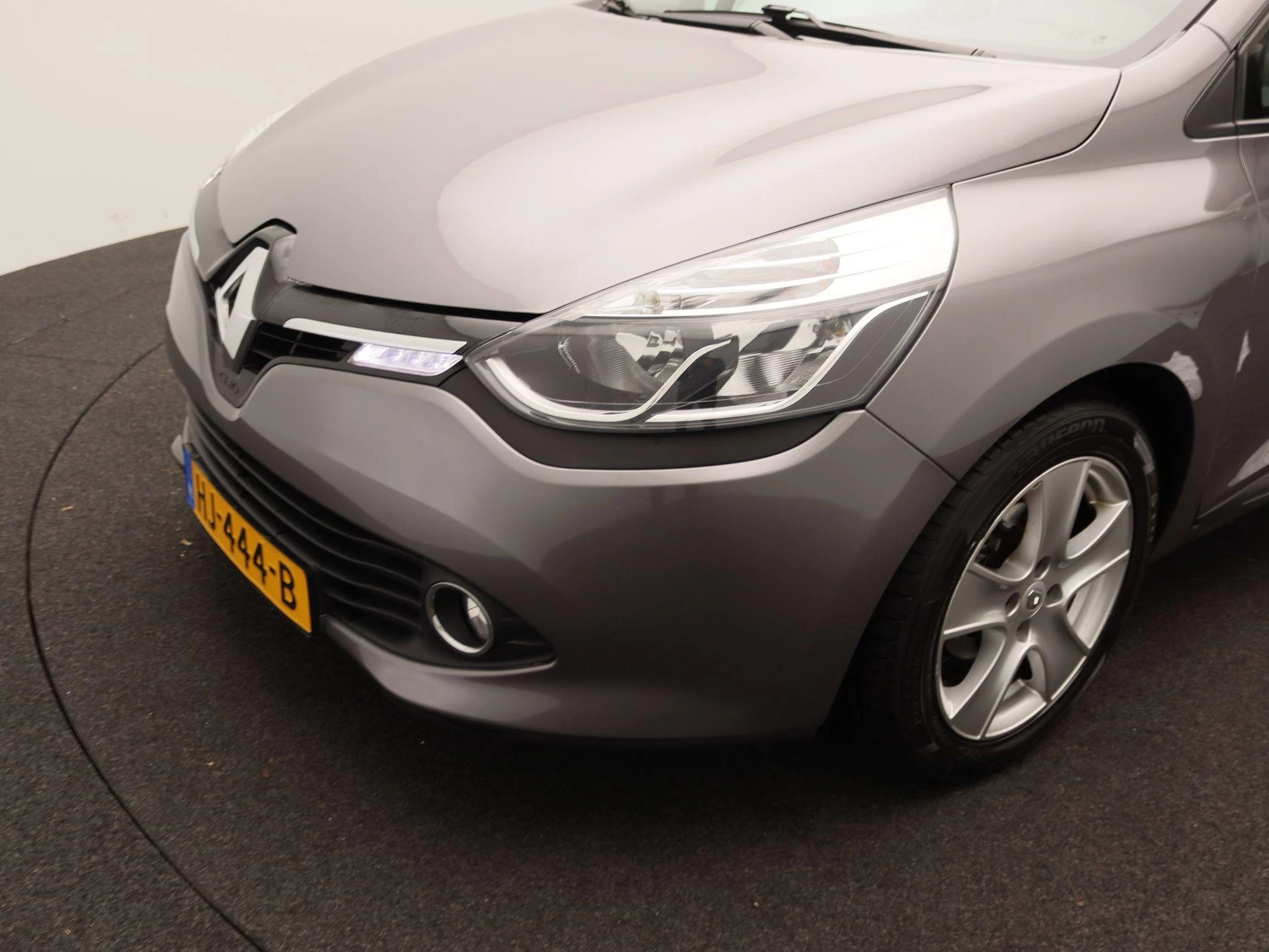Renault-Clio-image-15