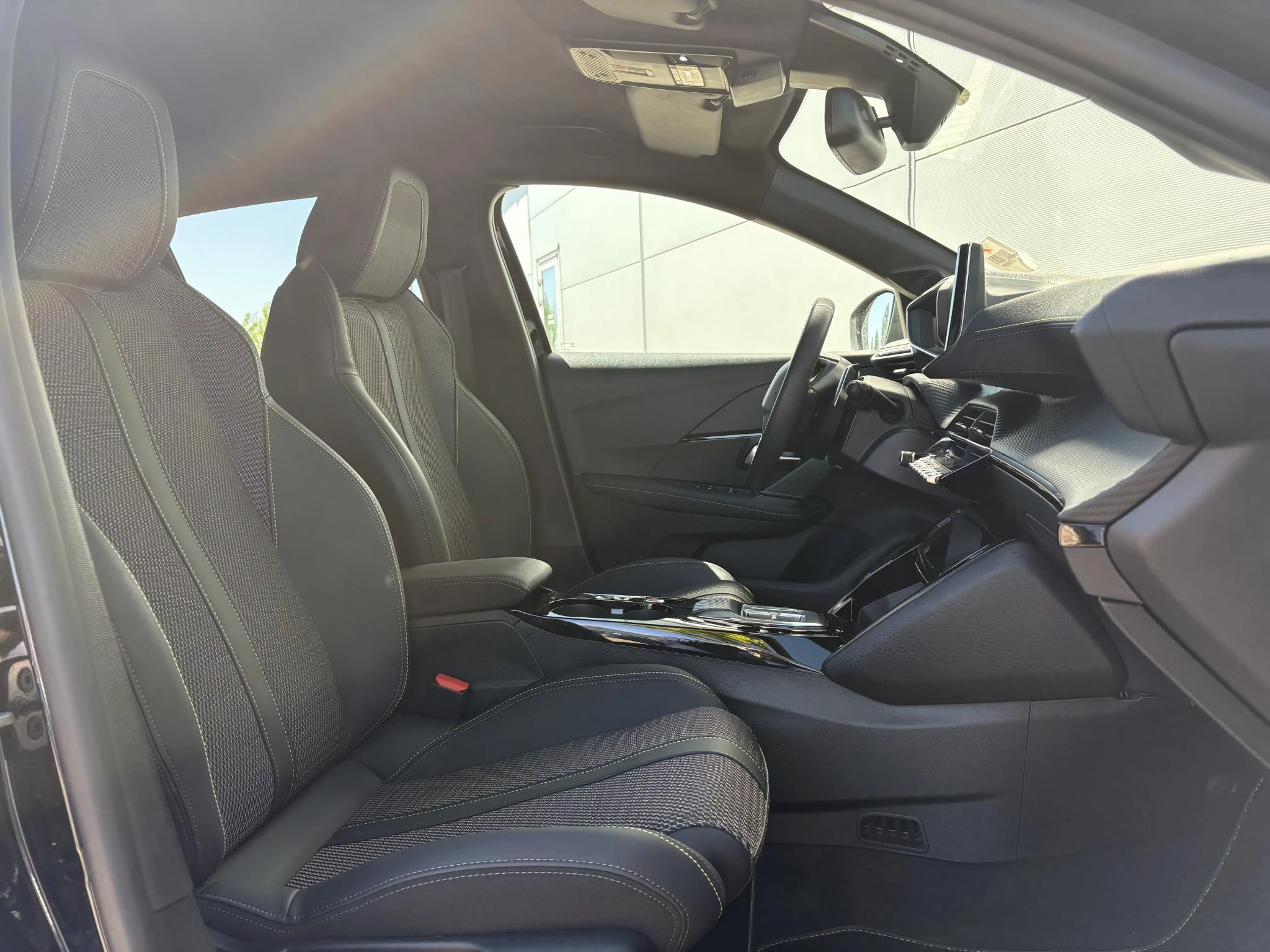 Peugeot 208 1.2 Hybrid 145 e-DCS6 GT