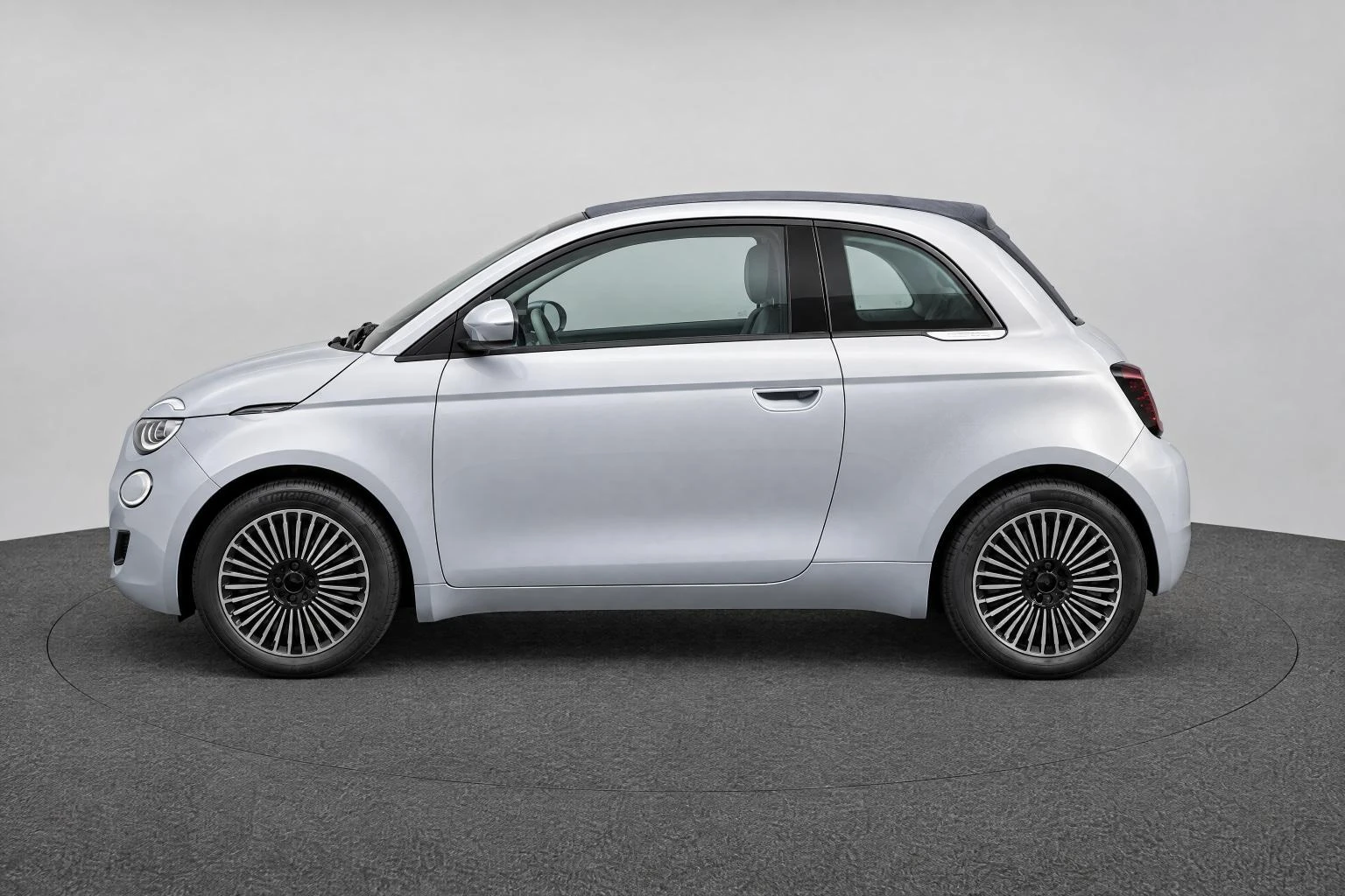 Fiat-500C-image-12