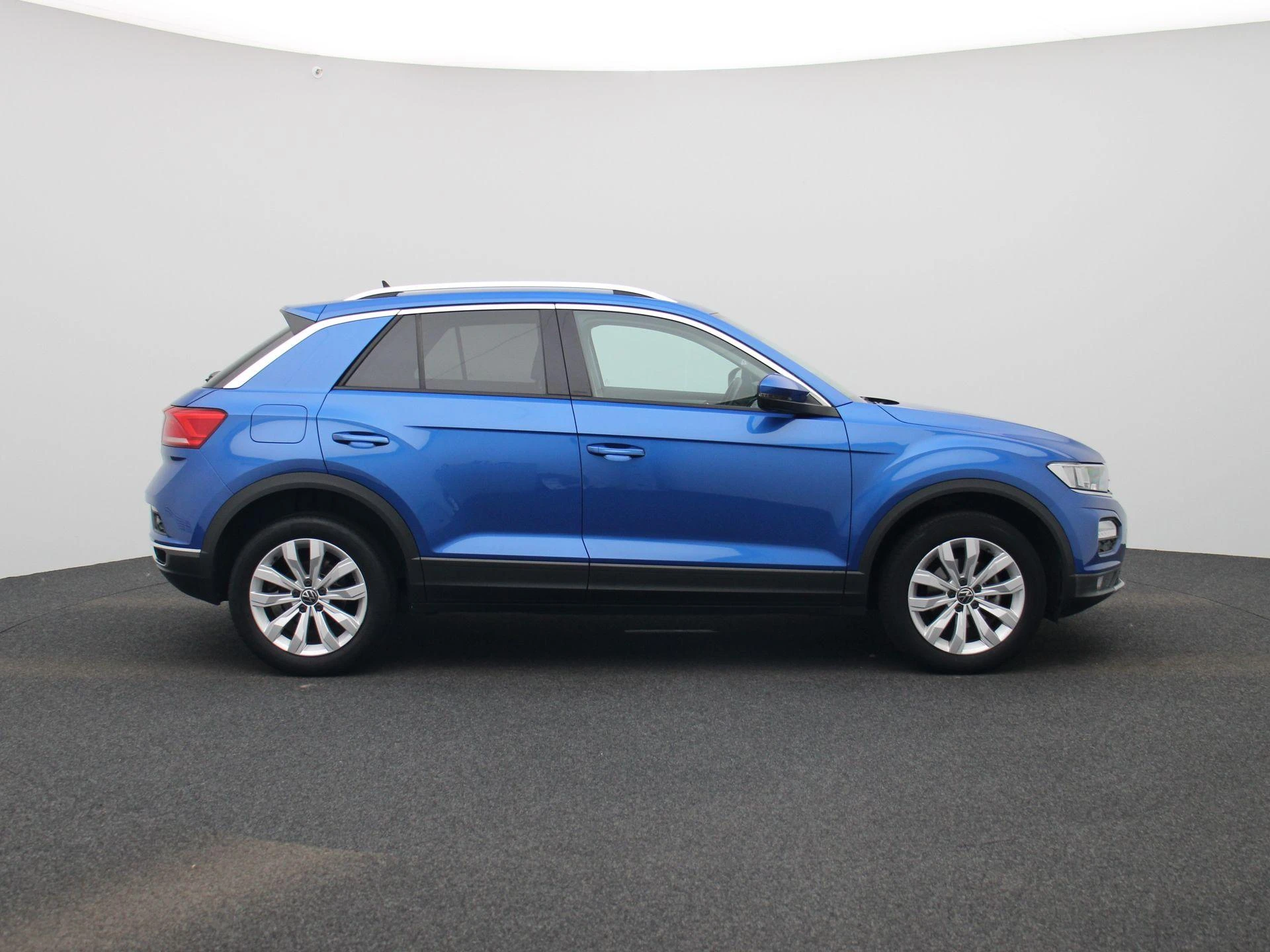 Volkswagen-T-Roc-image-5