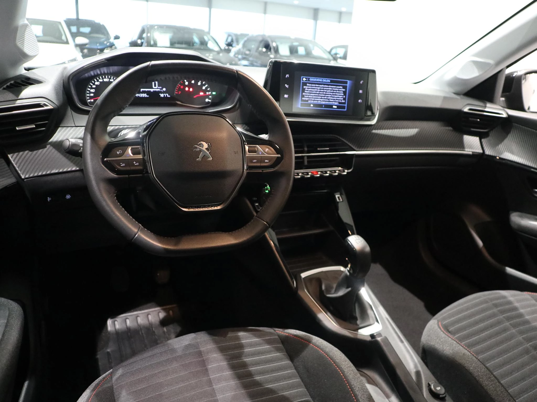 Peugeot-208-image-8