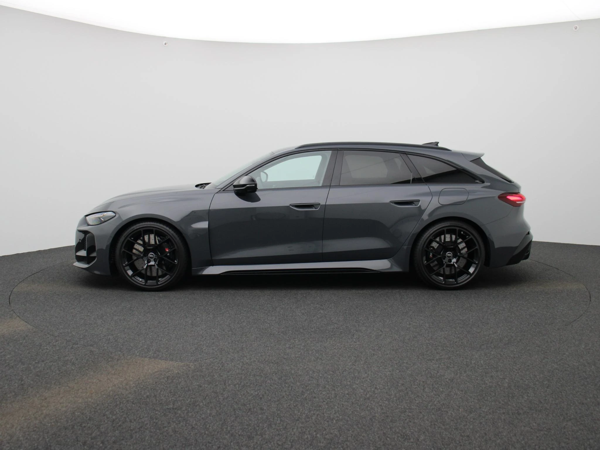 Audi-RS5-image-6