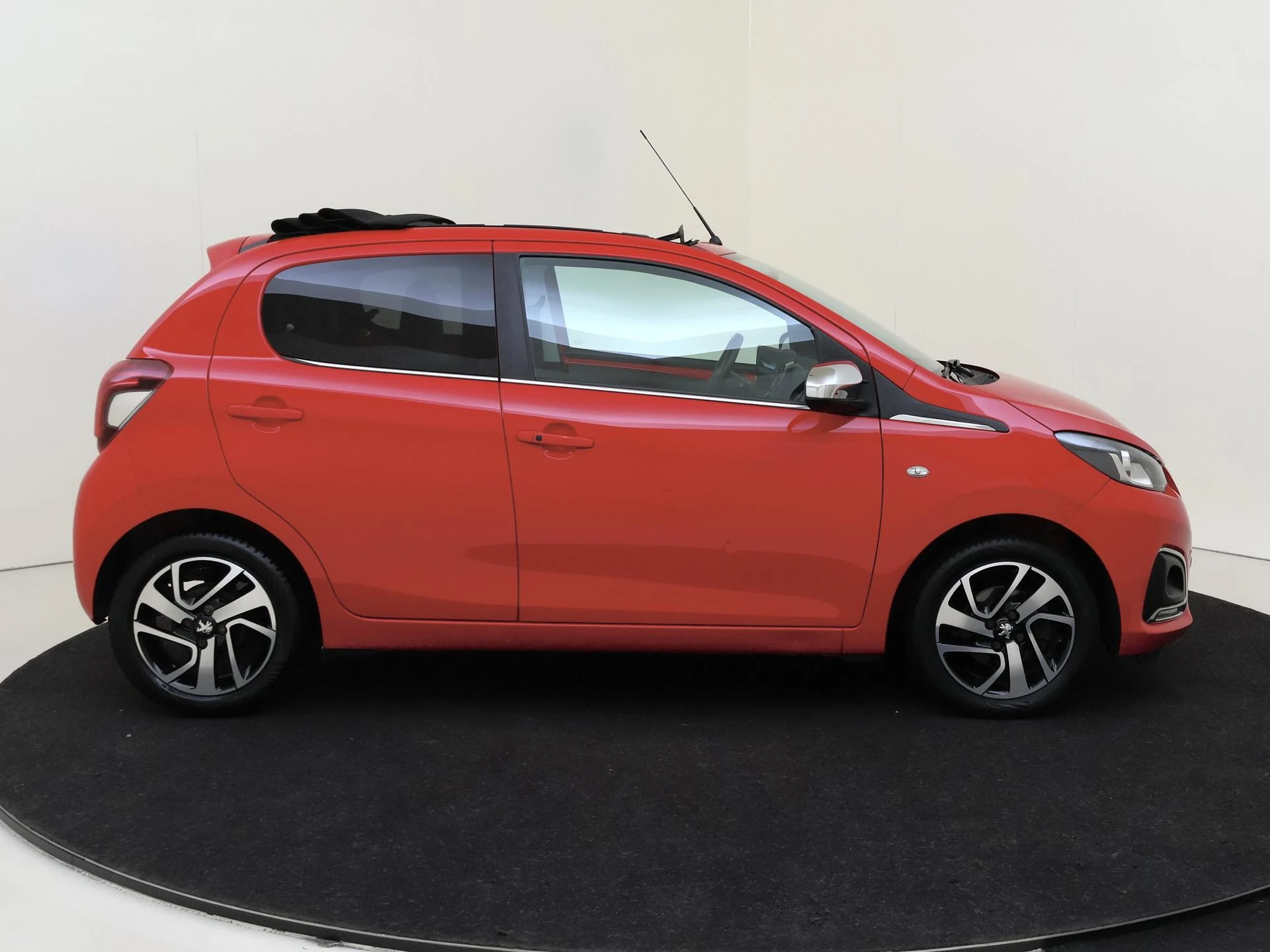 Peugeot-108-image-6