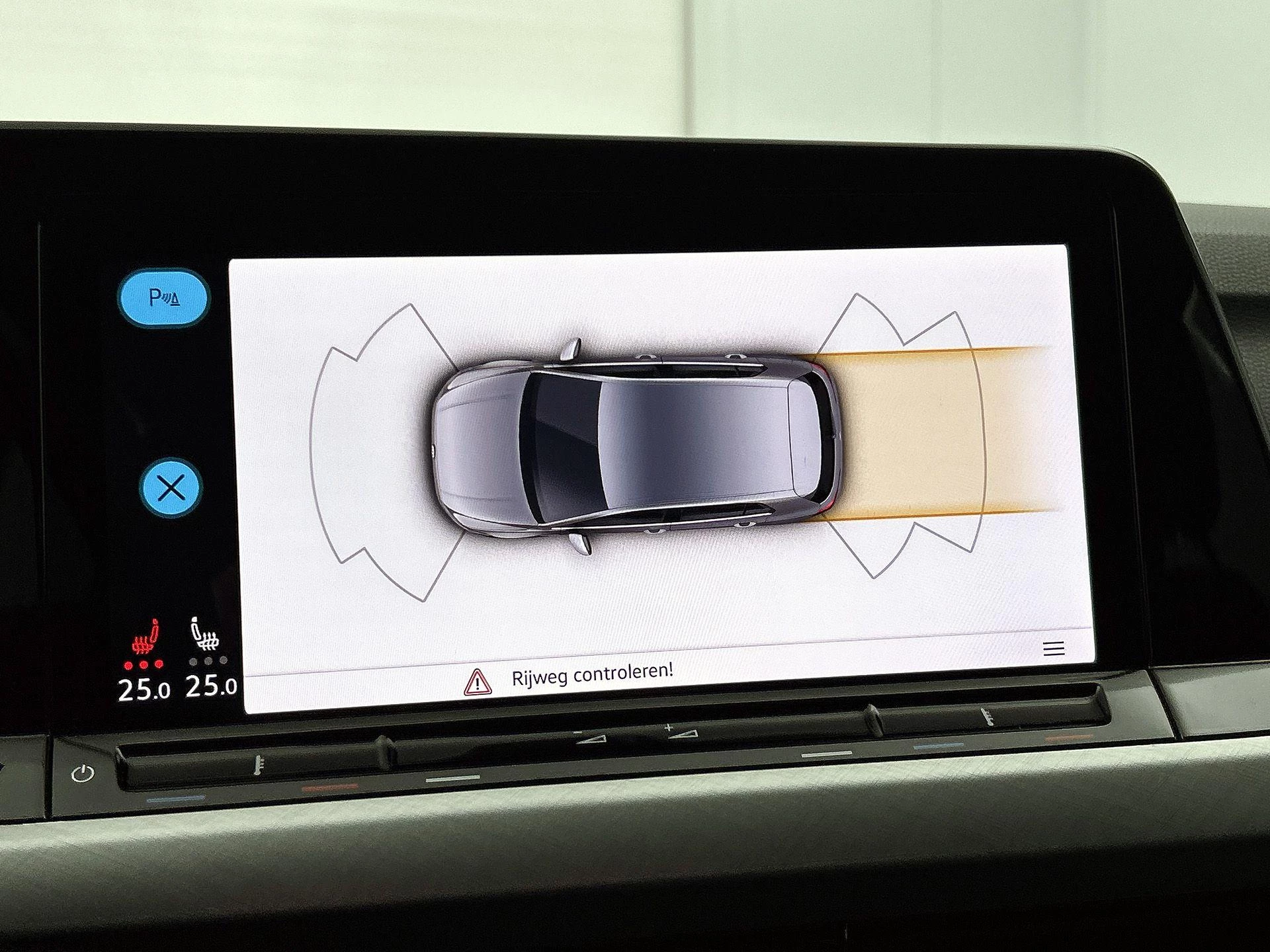 Volkswagen-Golf-image-20