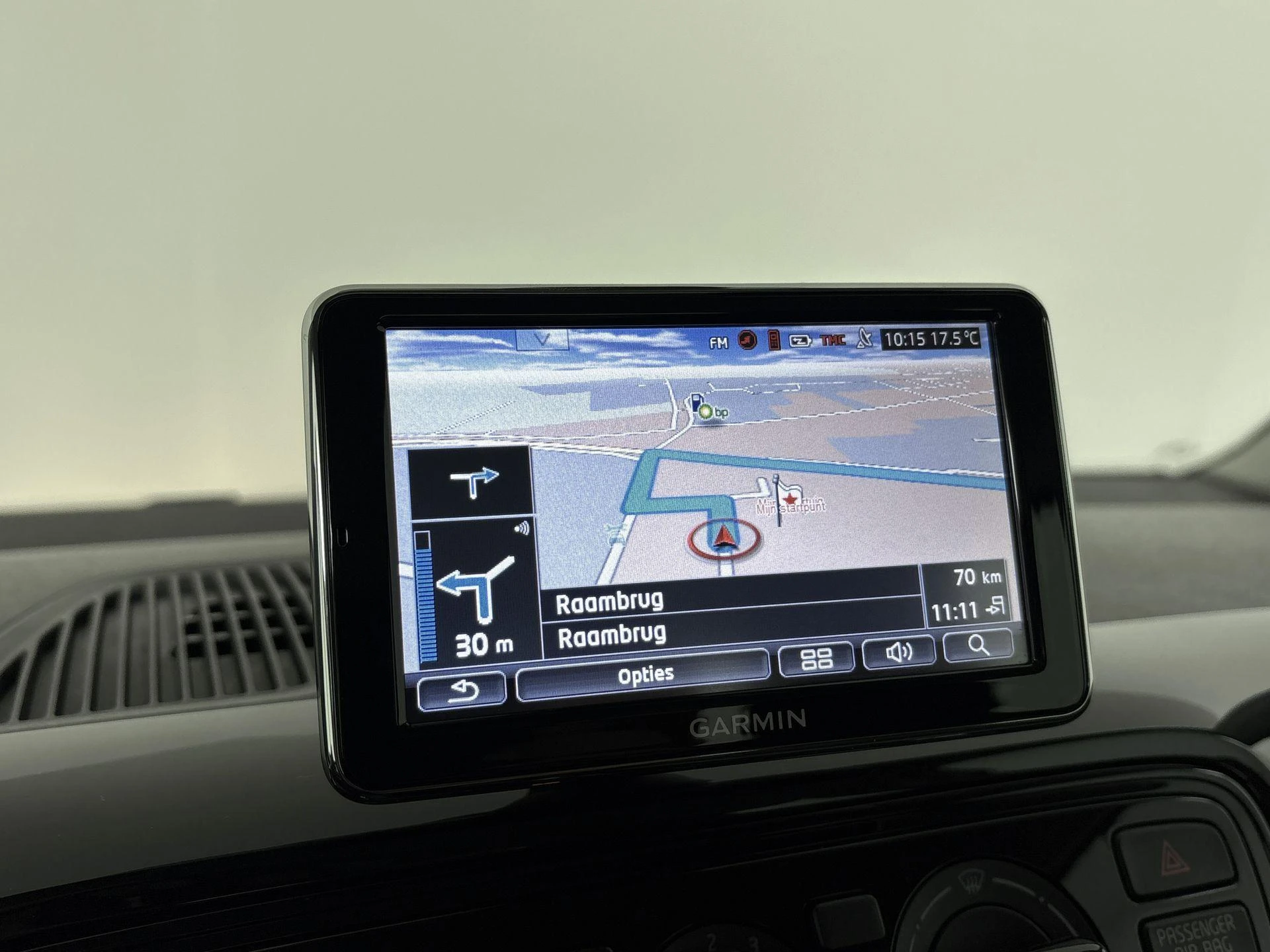 Volkswagen-up!-image-13