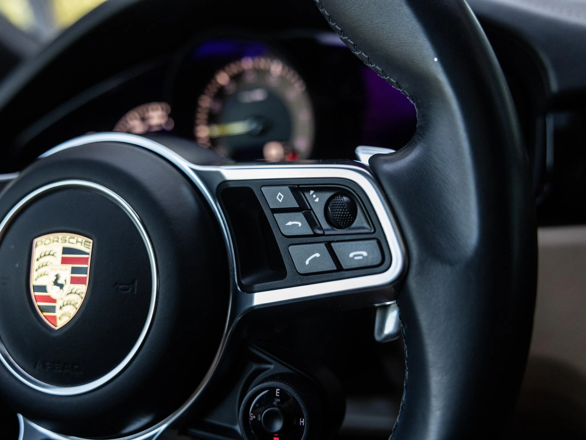 Porsche-Cayenne-image-49