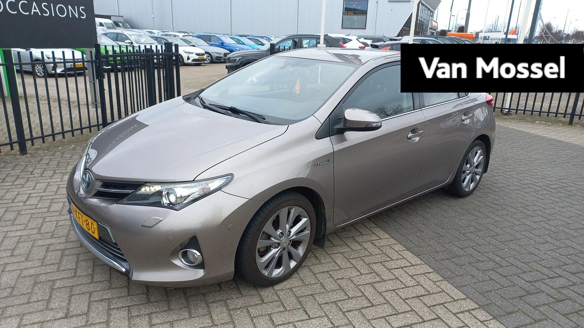 Toyota-Auris-image-0