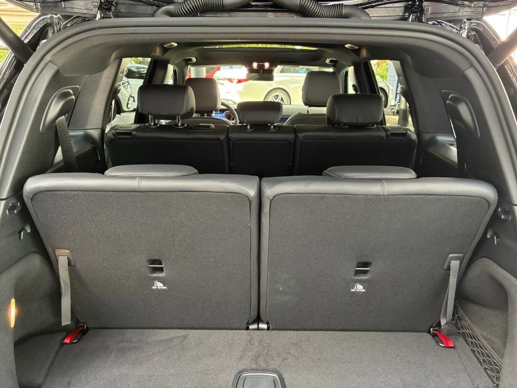 Mercedes-Benz-GLB 200-image-20