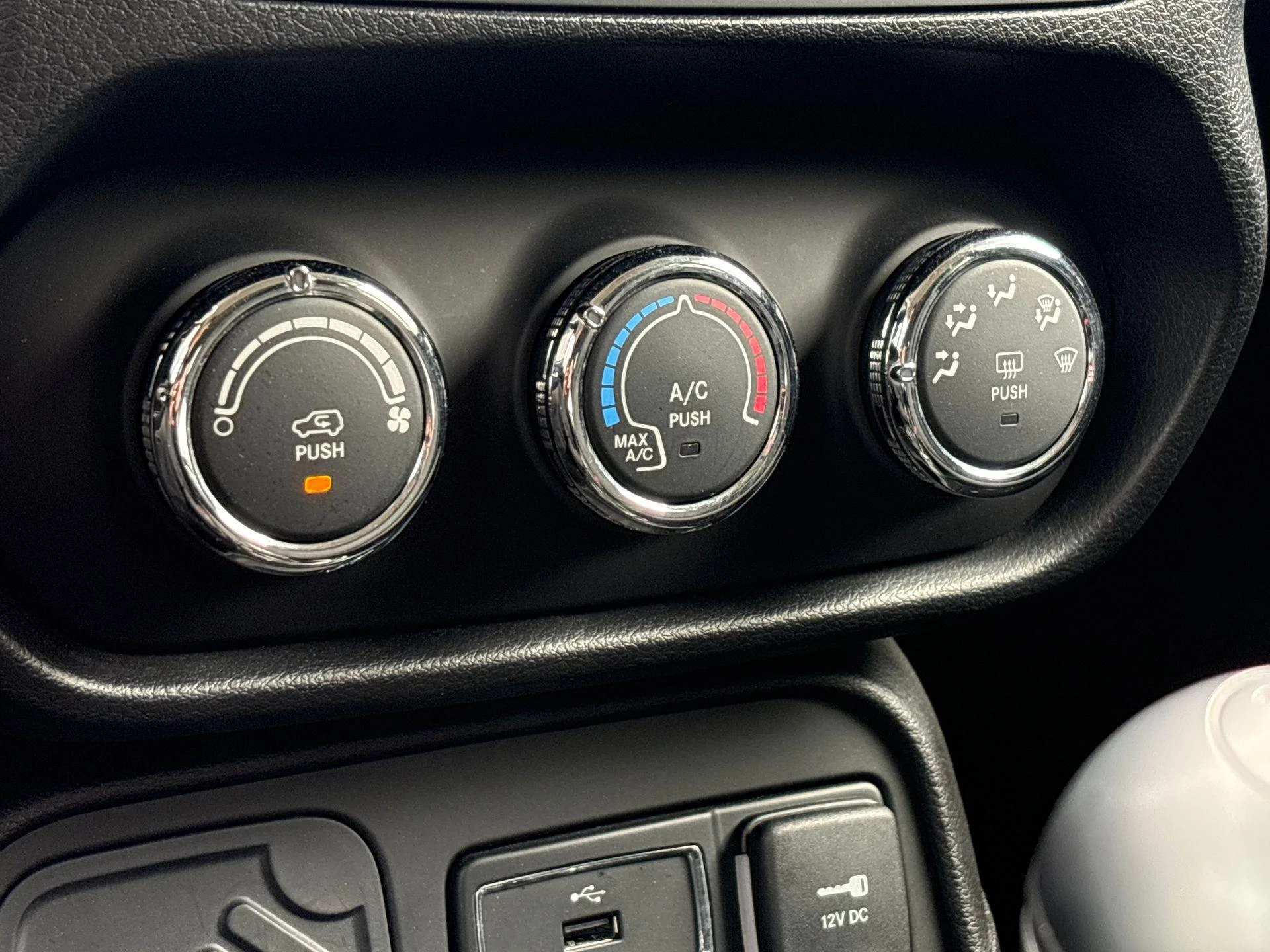 Jeep Renegade 1.6 E-Torq Night Eagle II