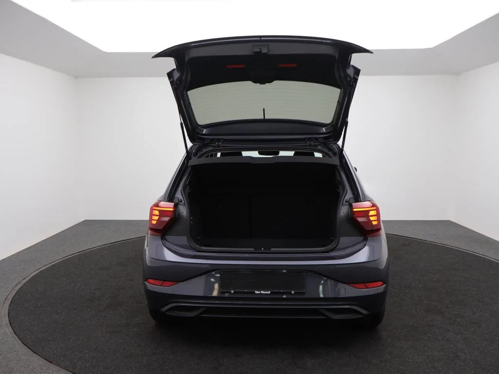 Volkswagen-Polo-image-14