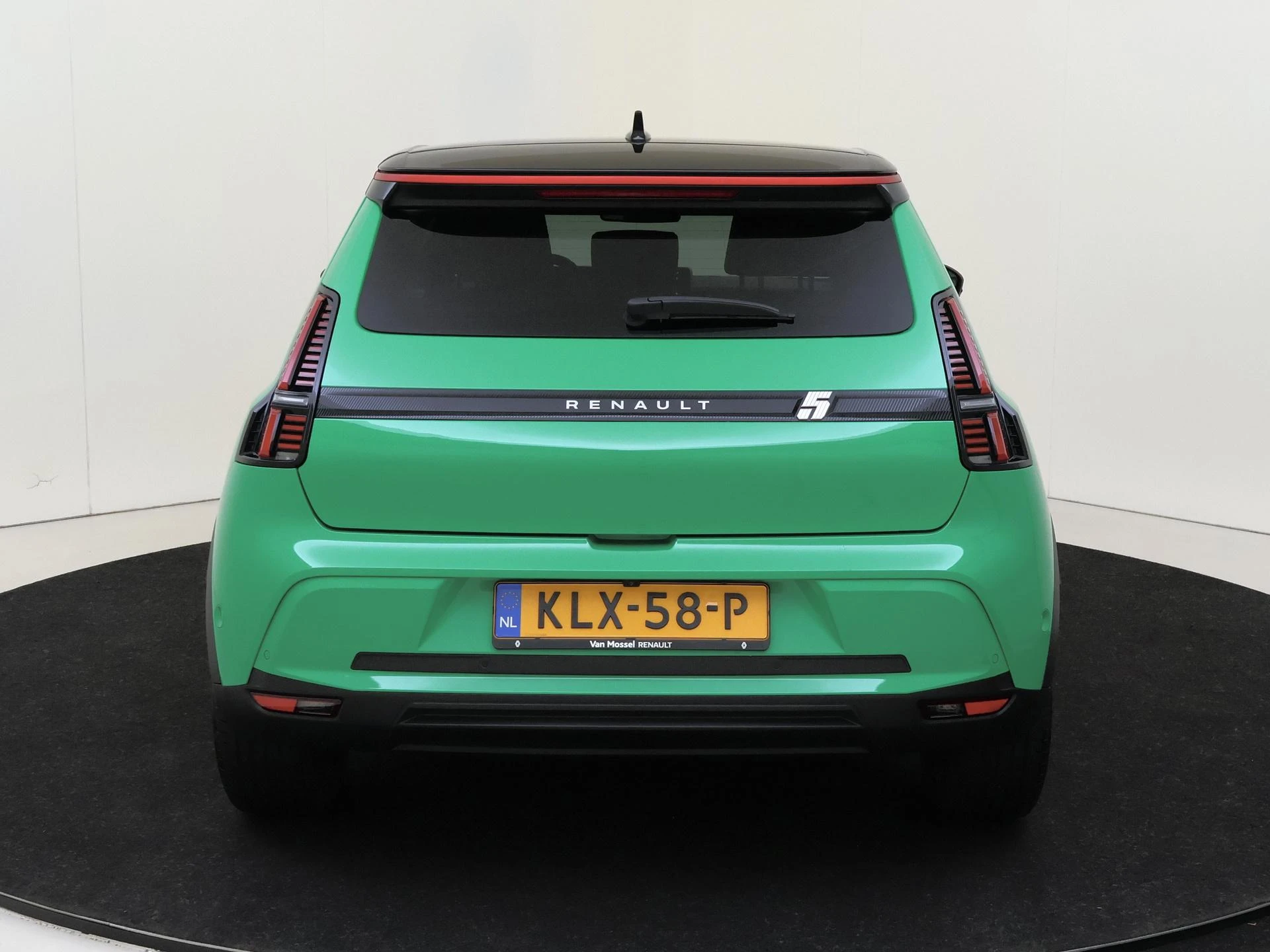 Renault-5-image-5