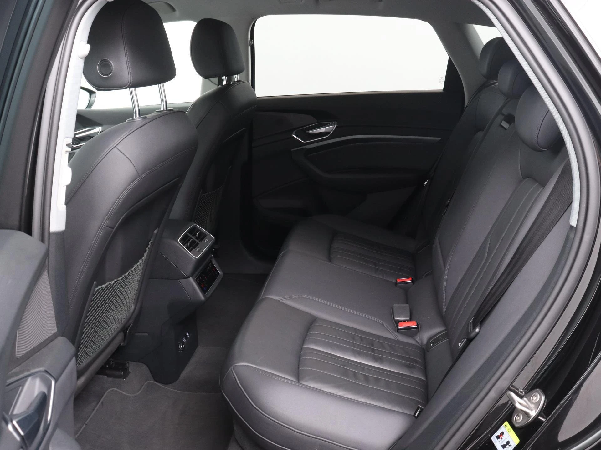 Audi-e-tron-image-21