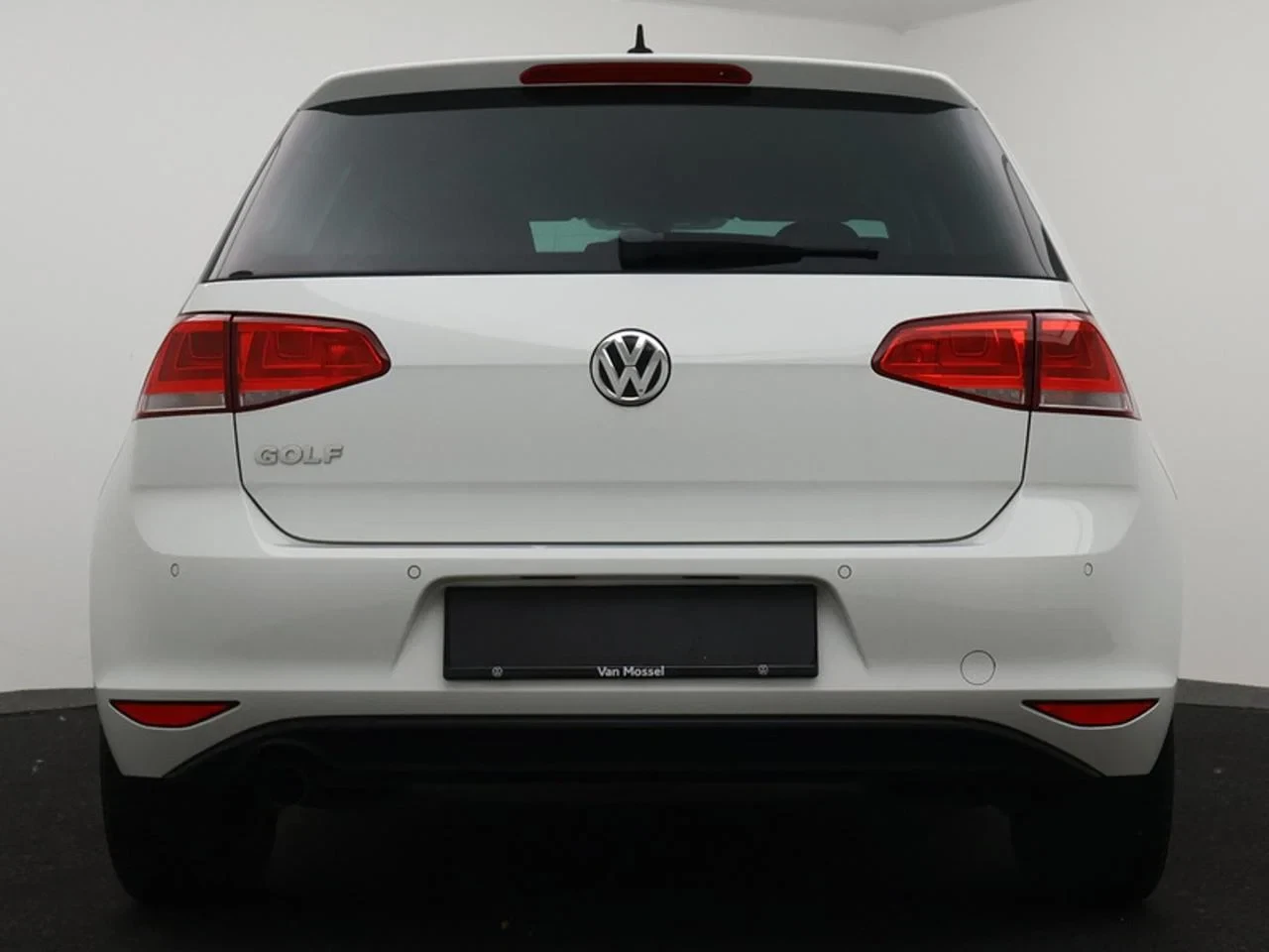 Volkswagen-Golf-image-19