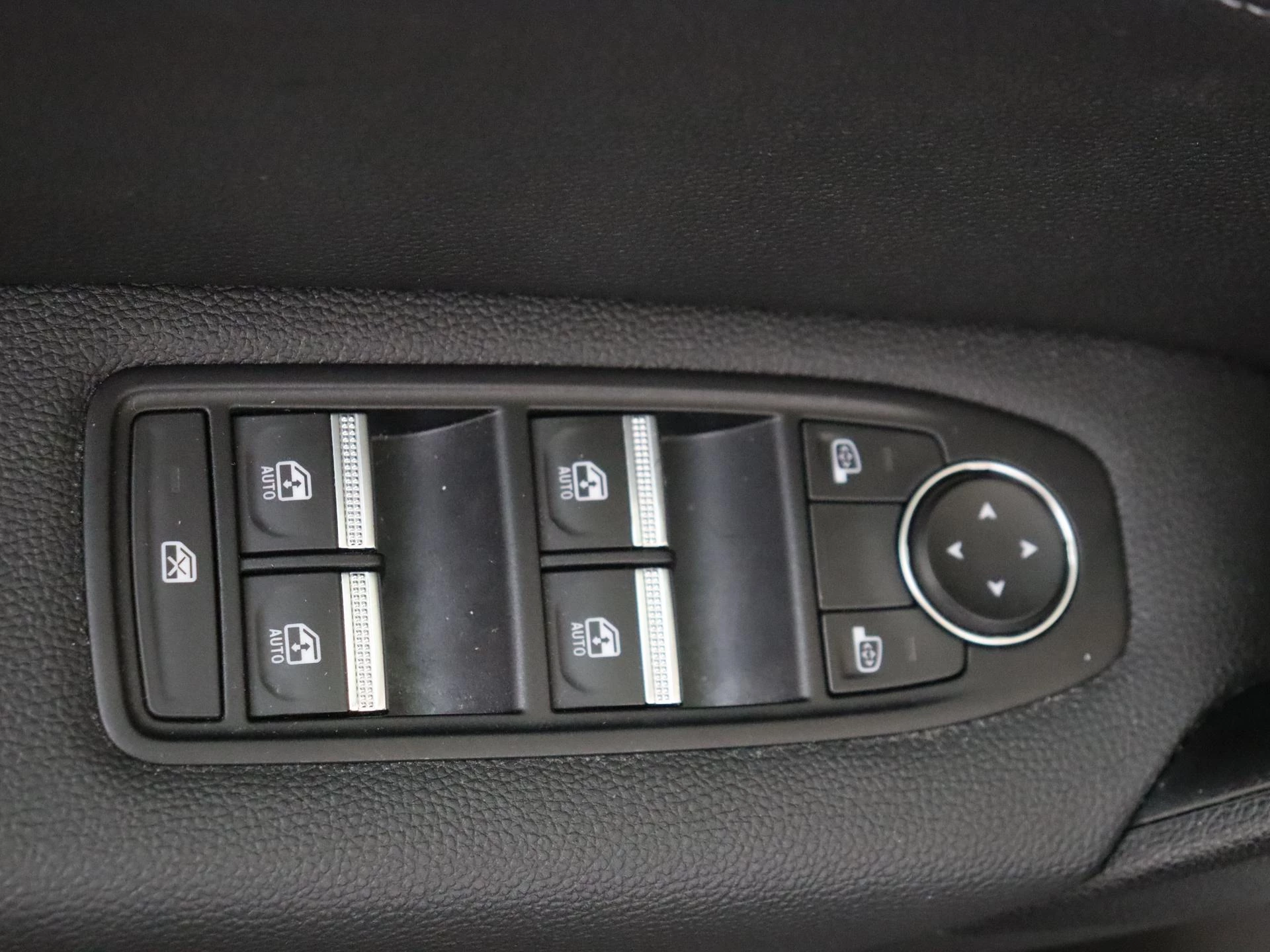 Renault-Captur-image-23