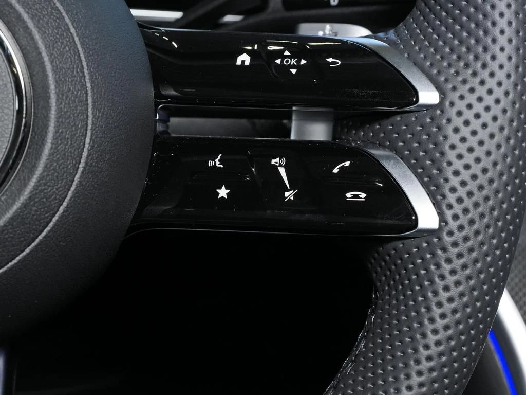 Mercedes-Benz-CLE 200-image-10