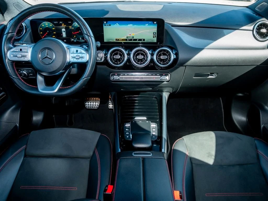 Mercedes-Benz-GLA 250-image-12