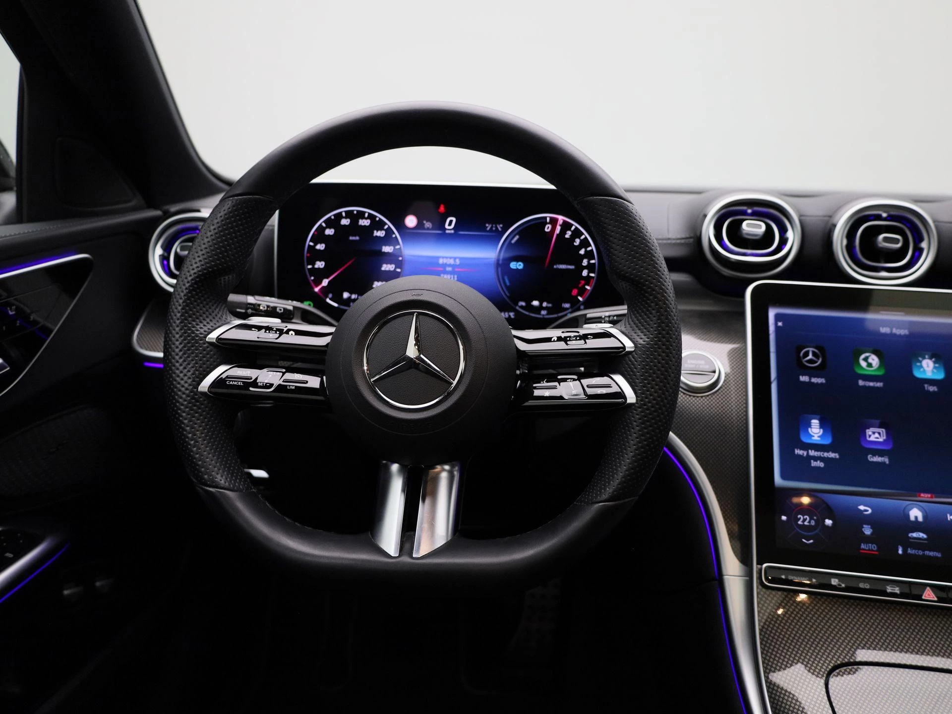 Mercedes-Benz-C-Klasse-image-6