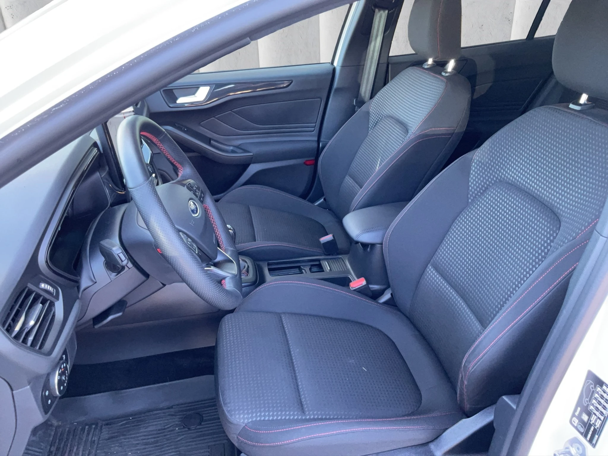Ford Focus ST-Line DESIGN Sondermodell RFK*DISPLAY*BC*AHVR*WINT.PKT