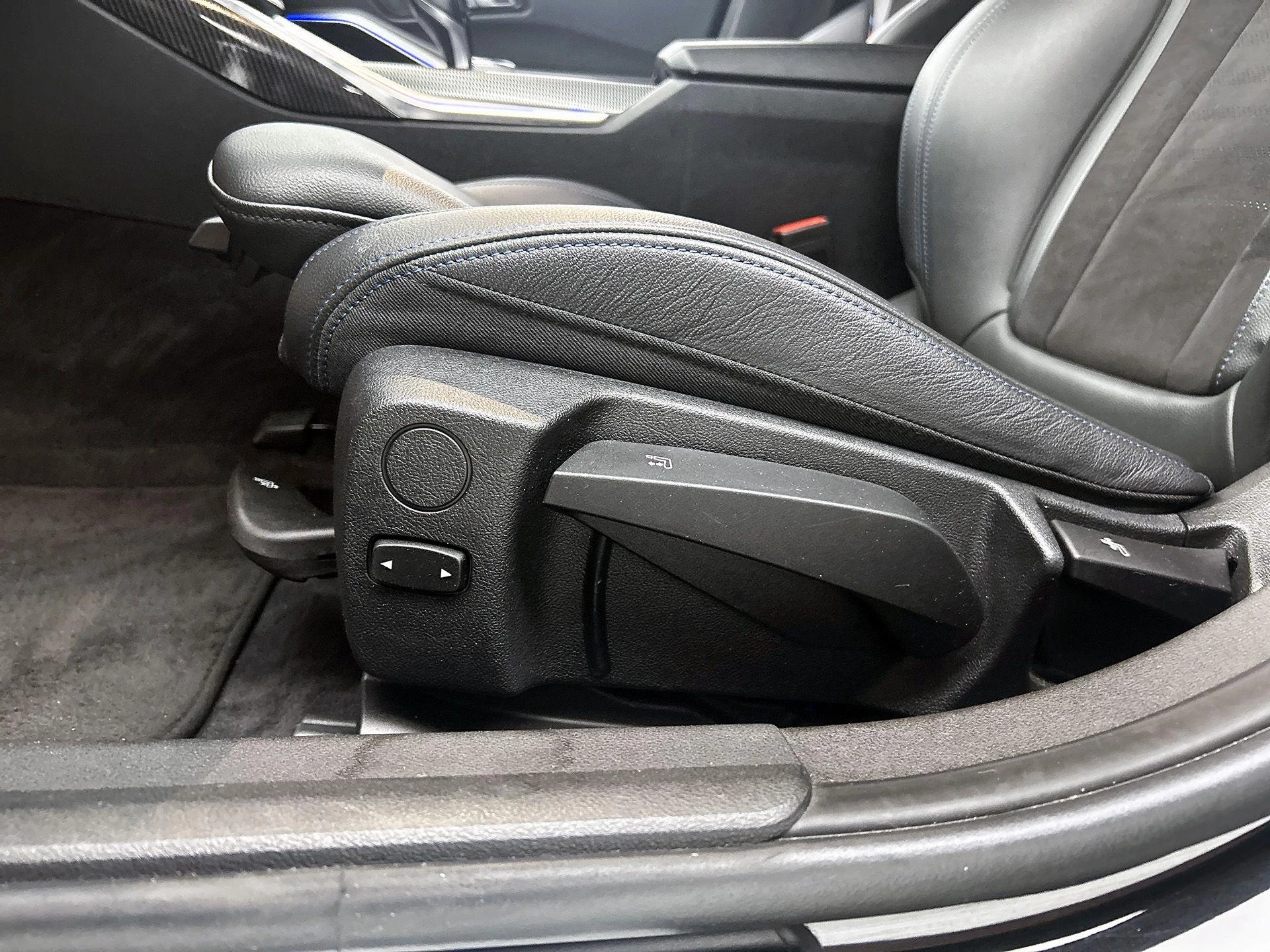 BMW-3 Serie-image-21