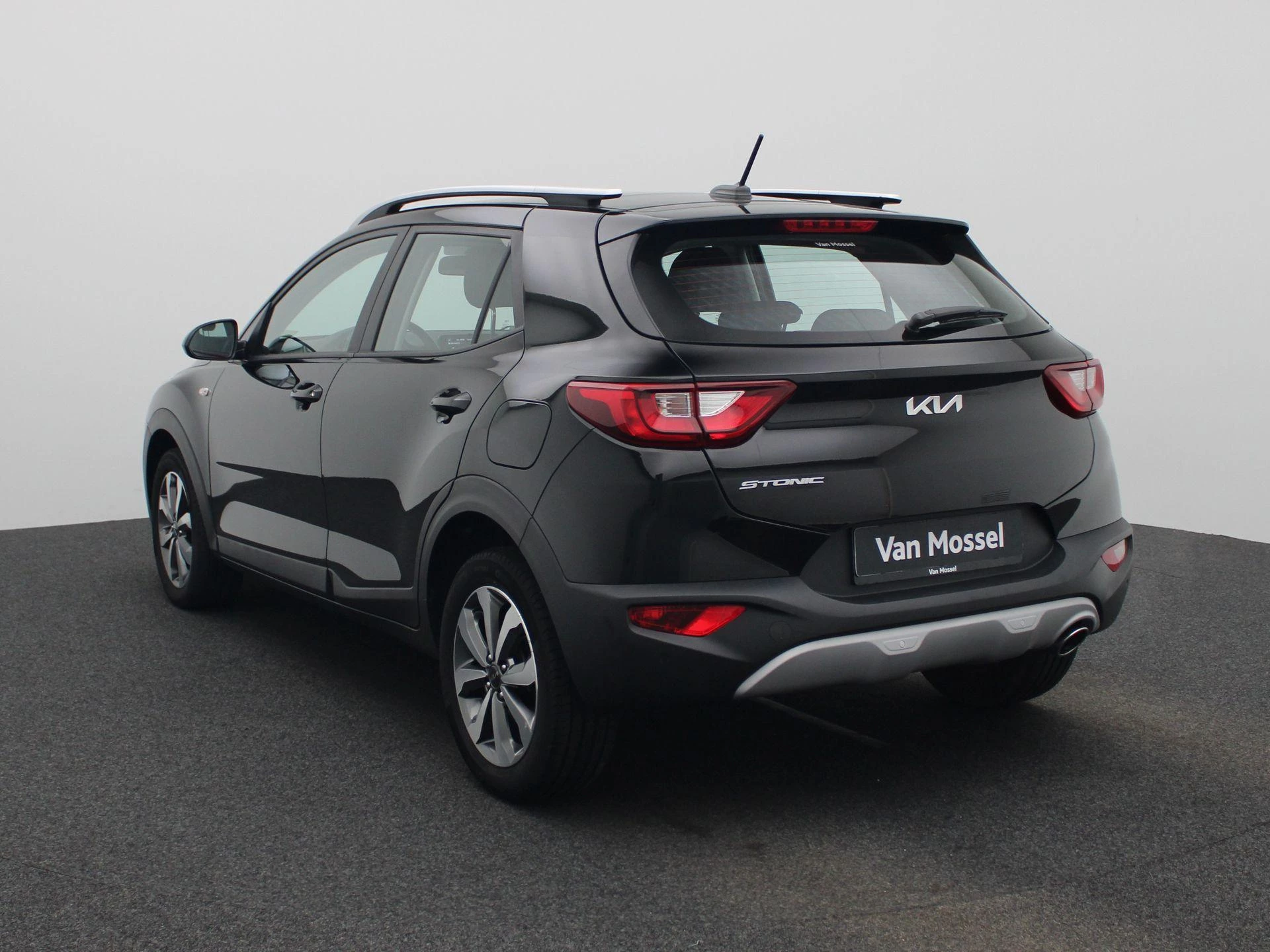 Kia-Stonic-image-1