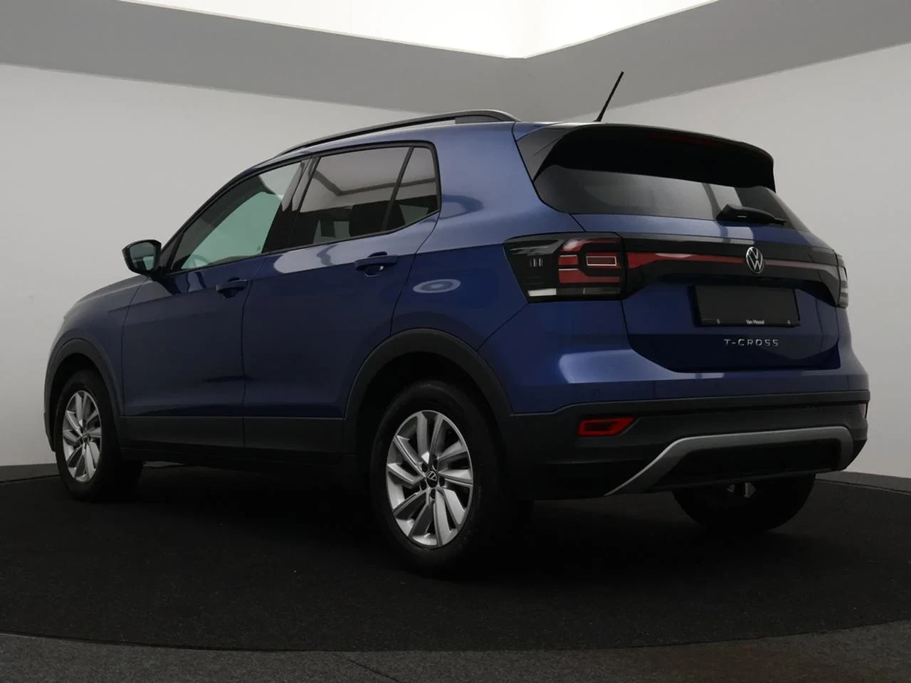 Volkswagen-T-Cross-image-4