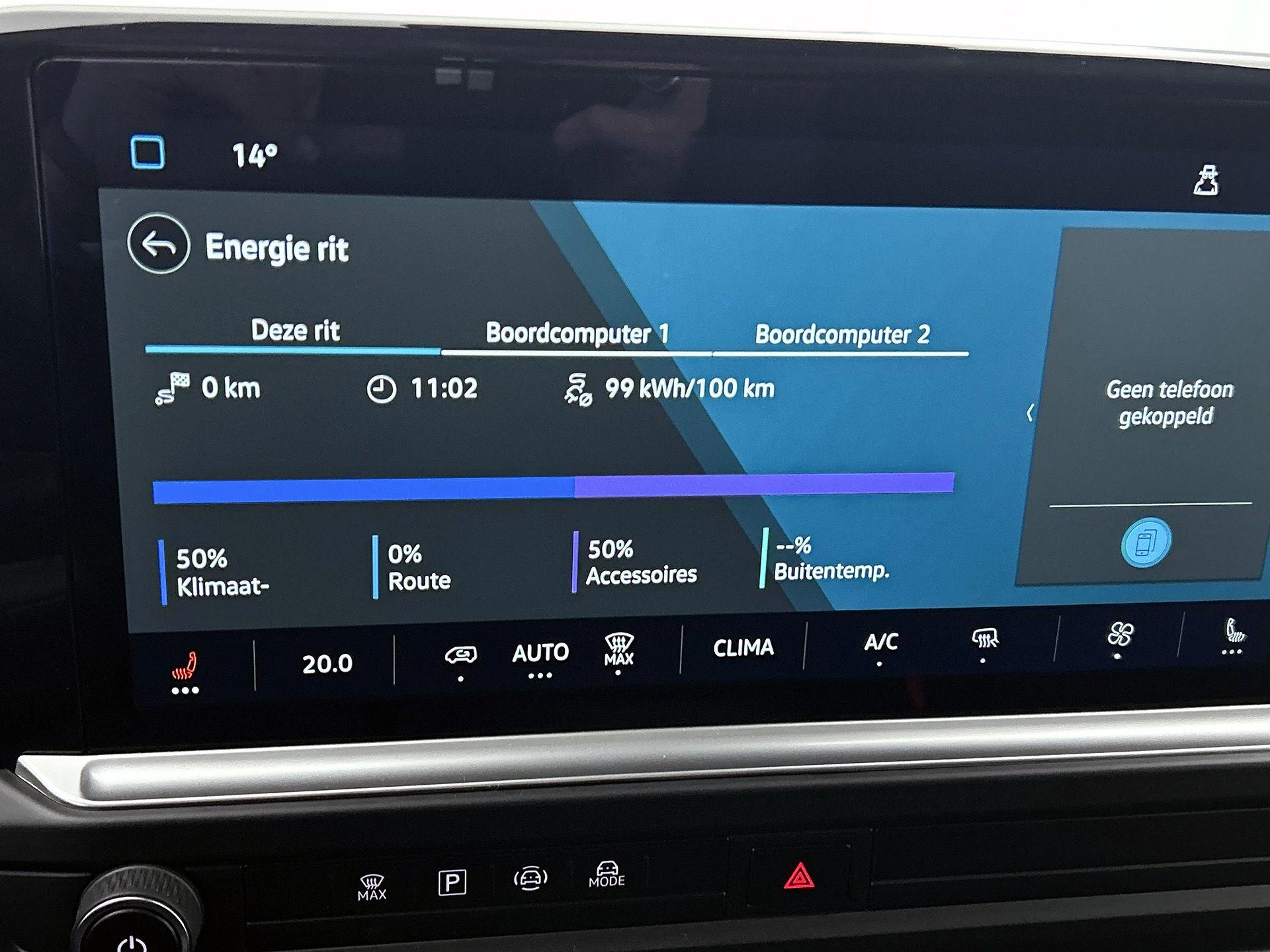 Volkswagen-e-Transporter-image-15