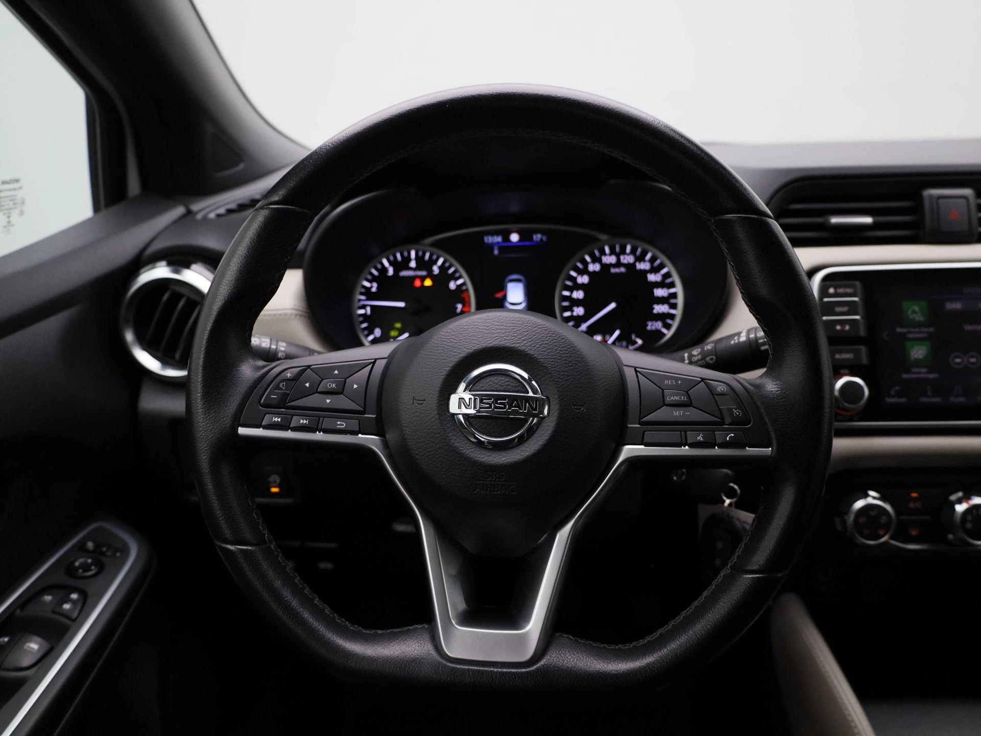 Nissan-Micra-image-6