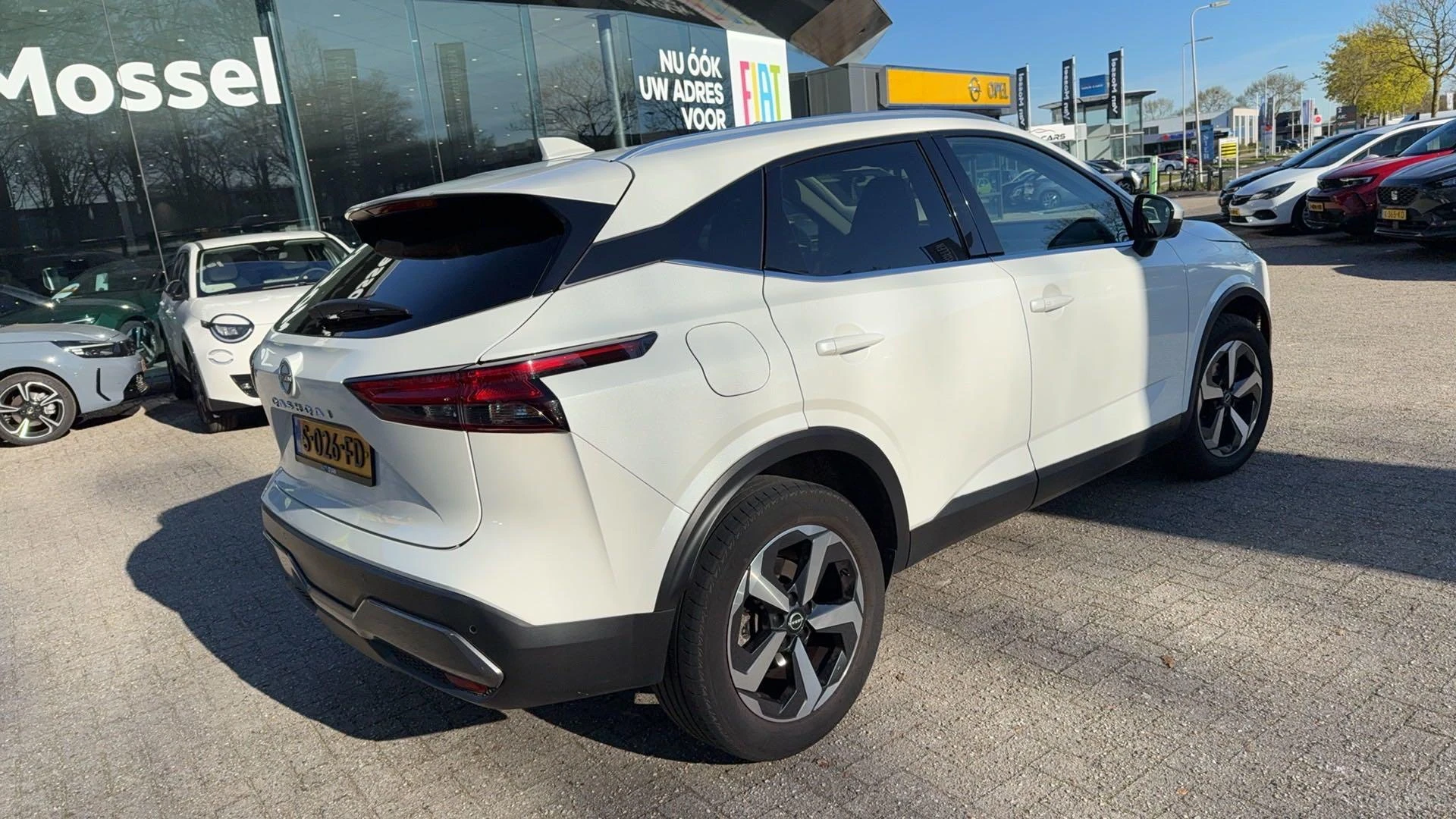 Nissan-QASHQAI-image-3