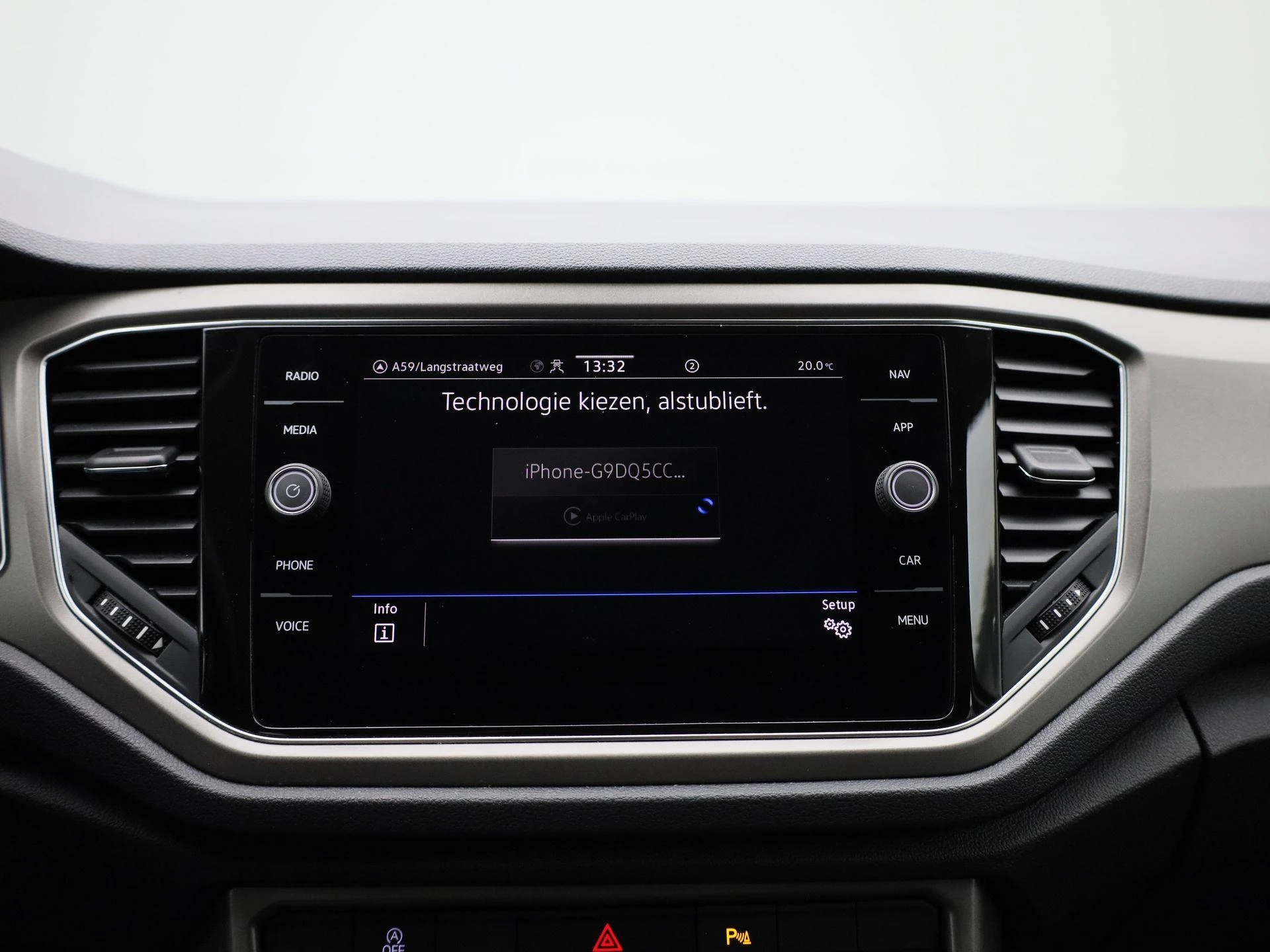 Volkswagen-T-Roc-image-20