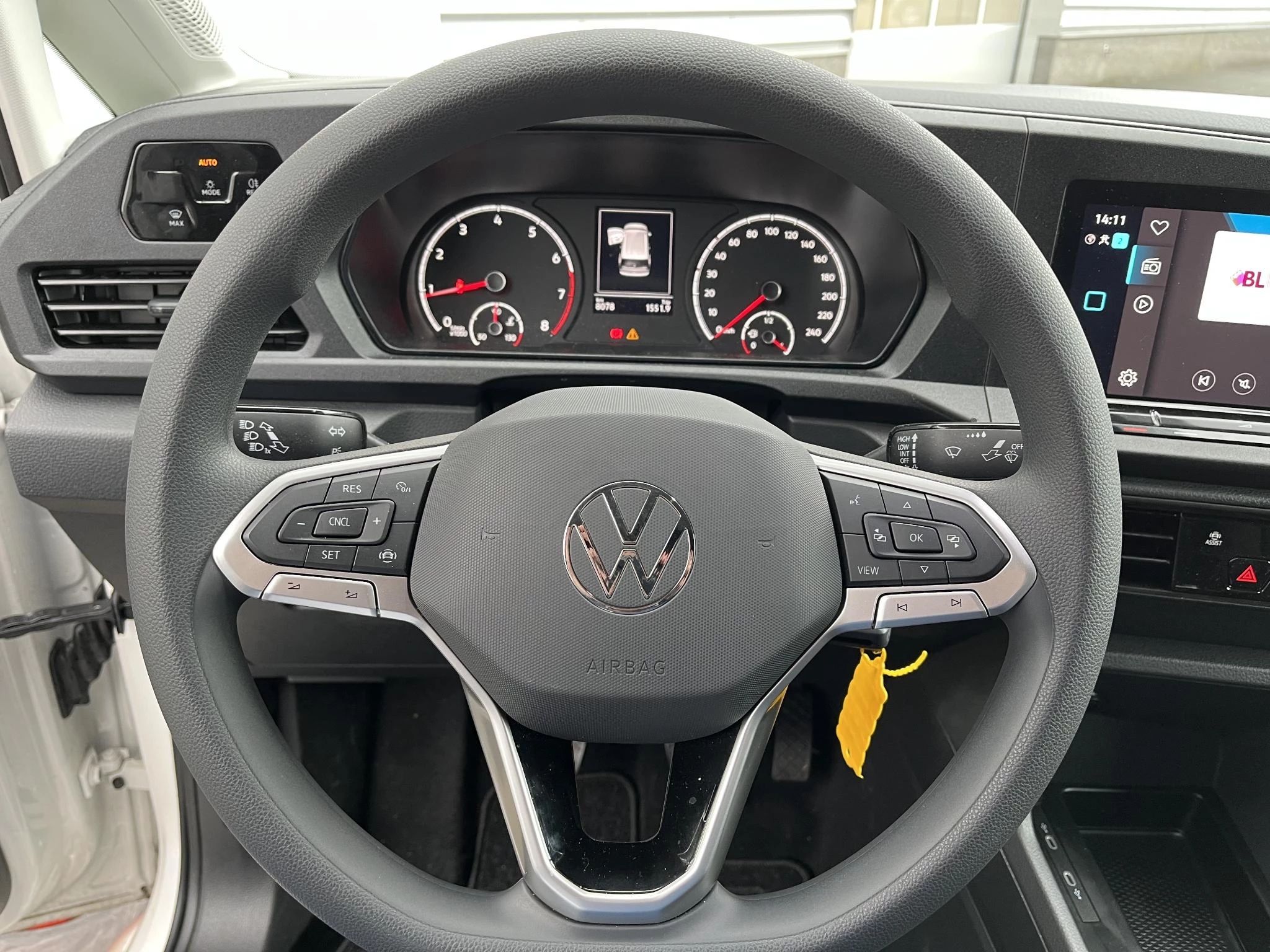 Volkswagen-Caddy-image-8