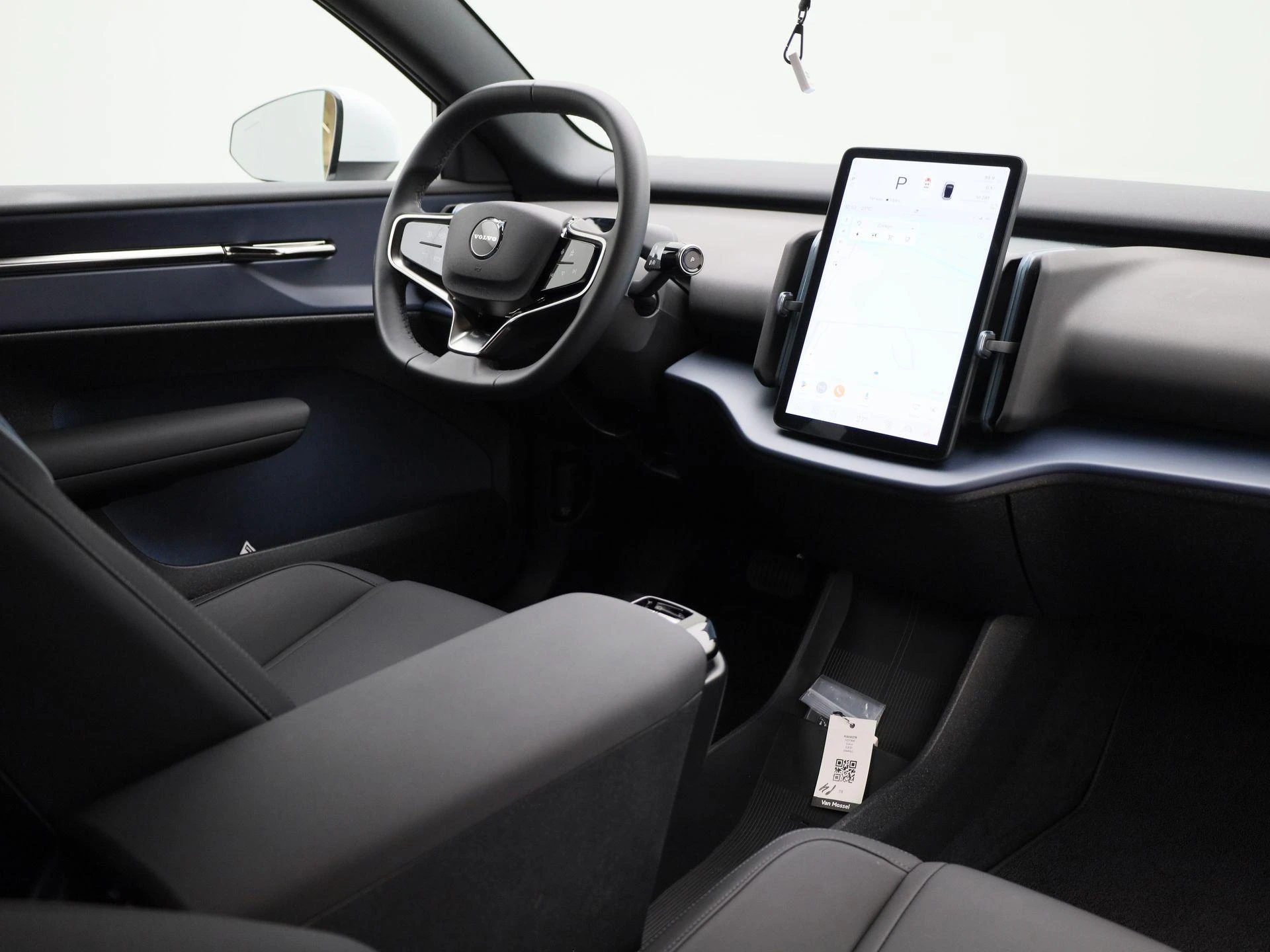 Volvo-EX30-image-34